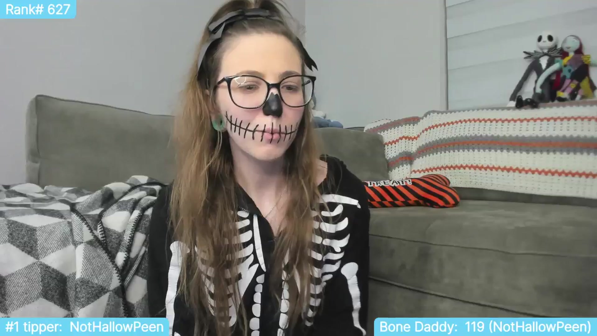 Gallery image thumbnail from TheSharkQueen's myfreecams stream on, 10/31/2023, 01:50 image 13 of 20