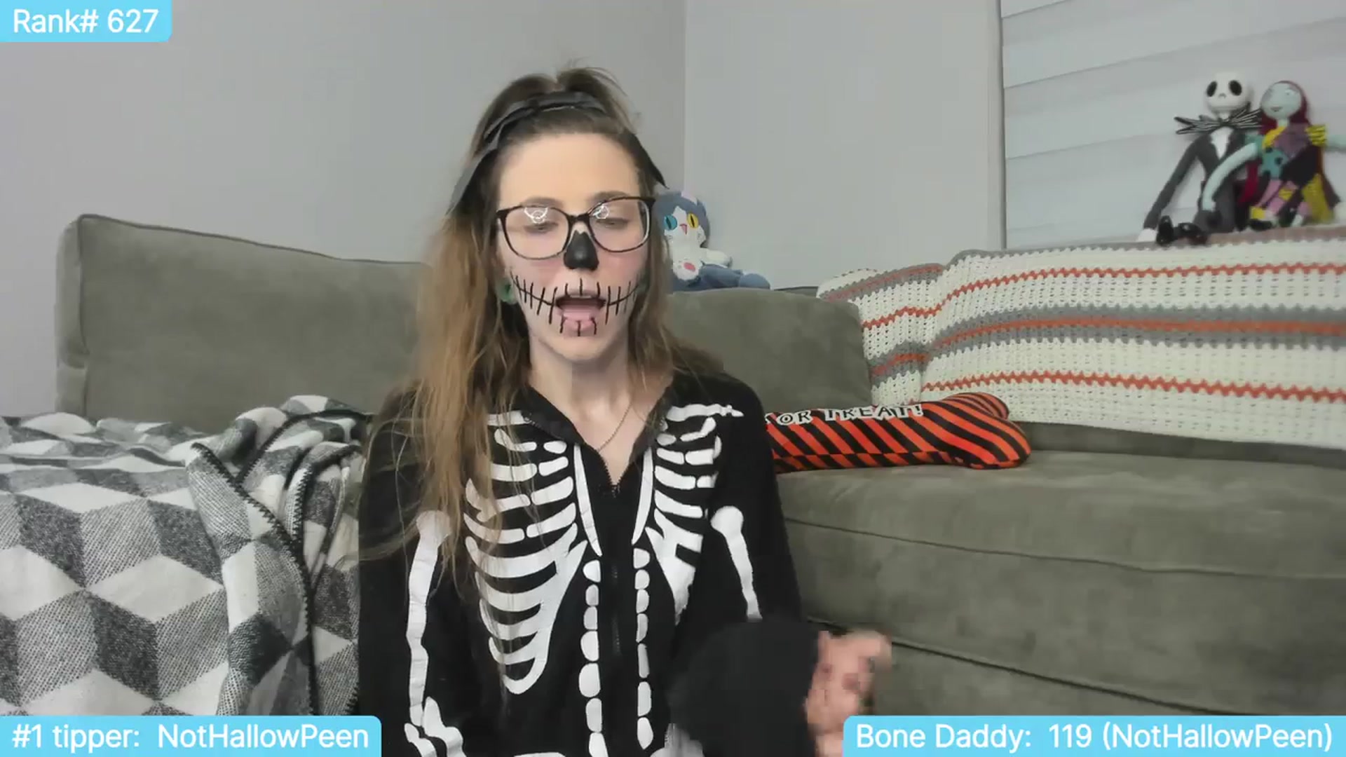 Gallery image thumbnail from TheSharkQueen's myfreecams stream on, 10/31/2023, 01:50 image 8 of 20
