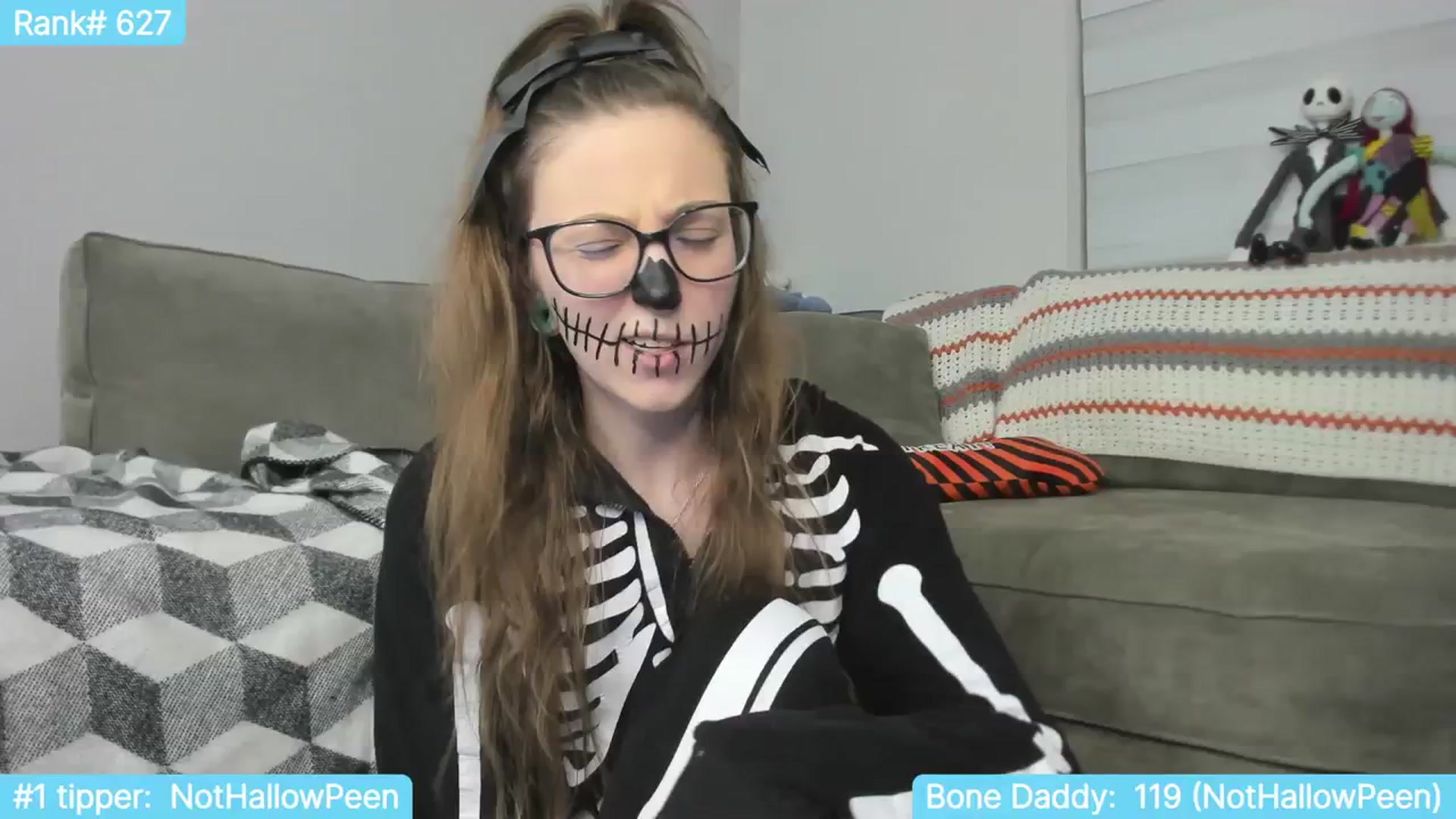 Gallery image thumbnail from TheSharkQueen's myfreecams stream on, 10/31/2023, 01:50 image 16 of 20
