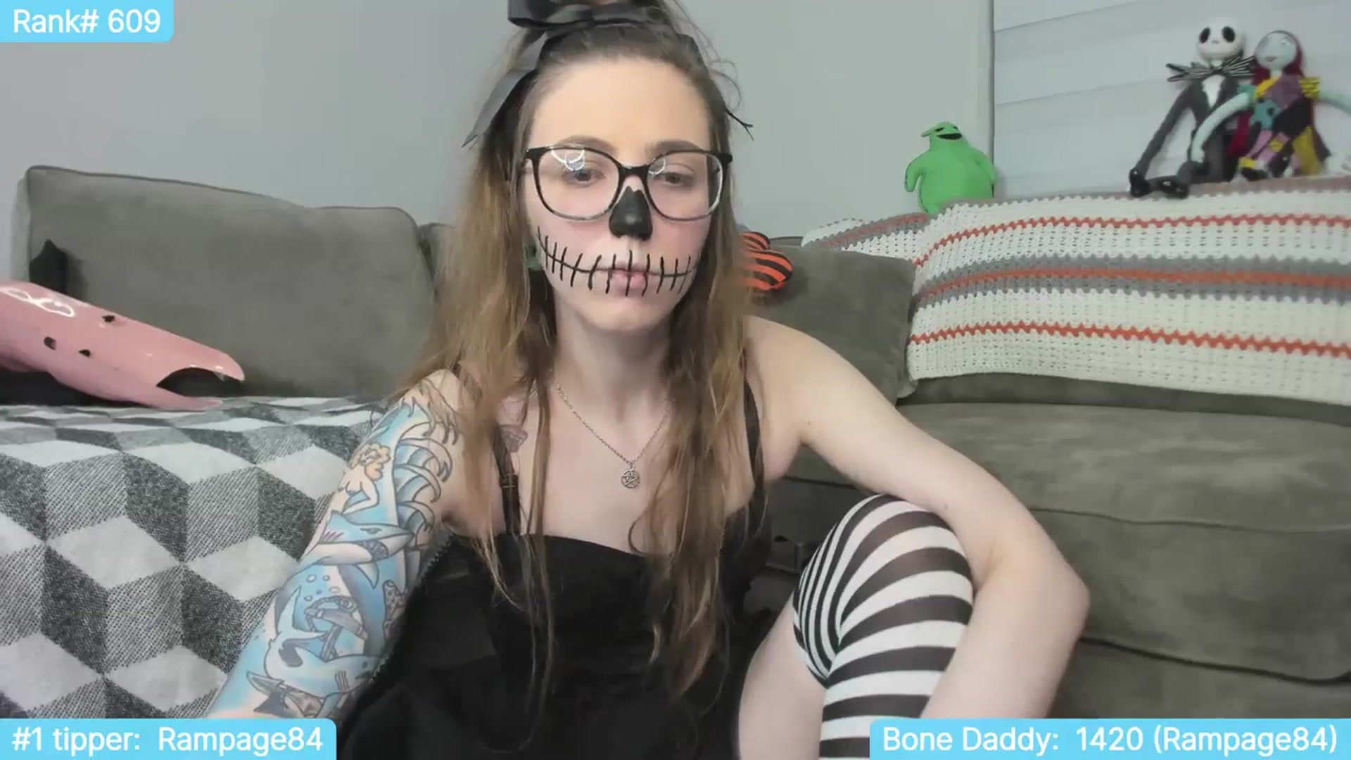 Gallery image thumbnail from TheSharkQueen's myfreecams stream on, 10/31/2023, 02:58 image 17 of 20