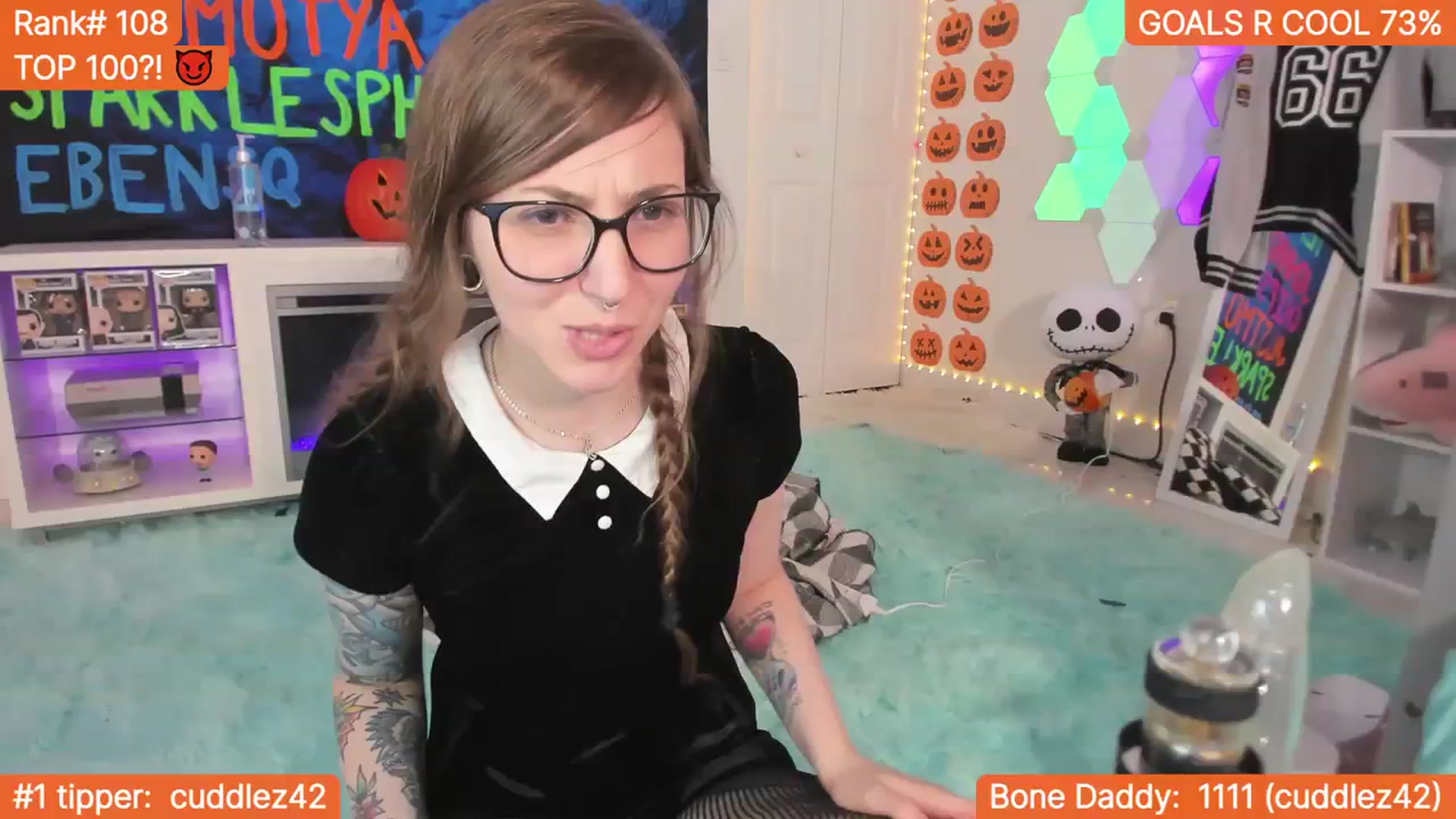 Gallery image thumbnail from TheSharkQueen's myfreecams stream on, 11/01/2023, 08:23 image 13 of 20