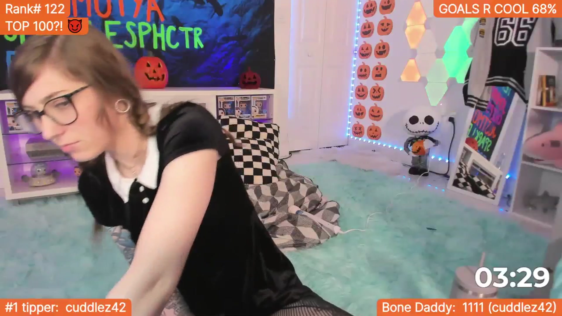 Gallery image thumbnail from TheSharkQueen's myfreecams stream on, 11/01/2023, 08:23 image 4 of 20