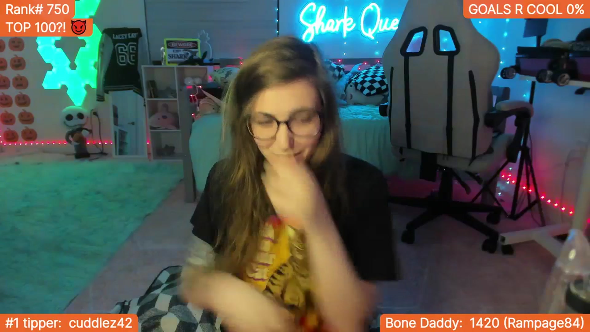 Gallery image thumbnail from TheSharkQueen's myfreecams stream on, 11/03/2023, 08:38 image 16 of 20