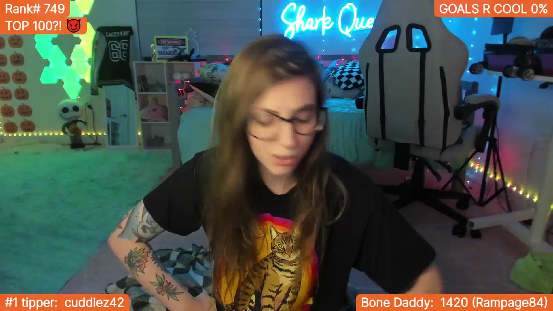 Gallery image thumbnail from TheSharkQueen's myfreecams stream on, 11/03/2023, 08:38 image 15 of 20