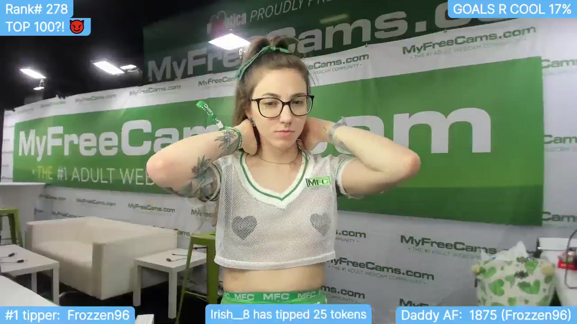 Gallery image thumbnail from TheSharkQueen's myfreecams stream on, 11/04/2023, 19:35 image 15 of 20