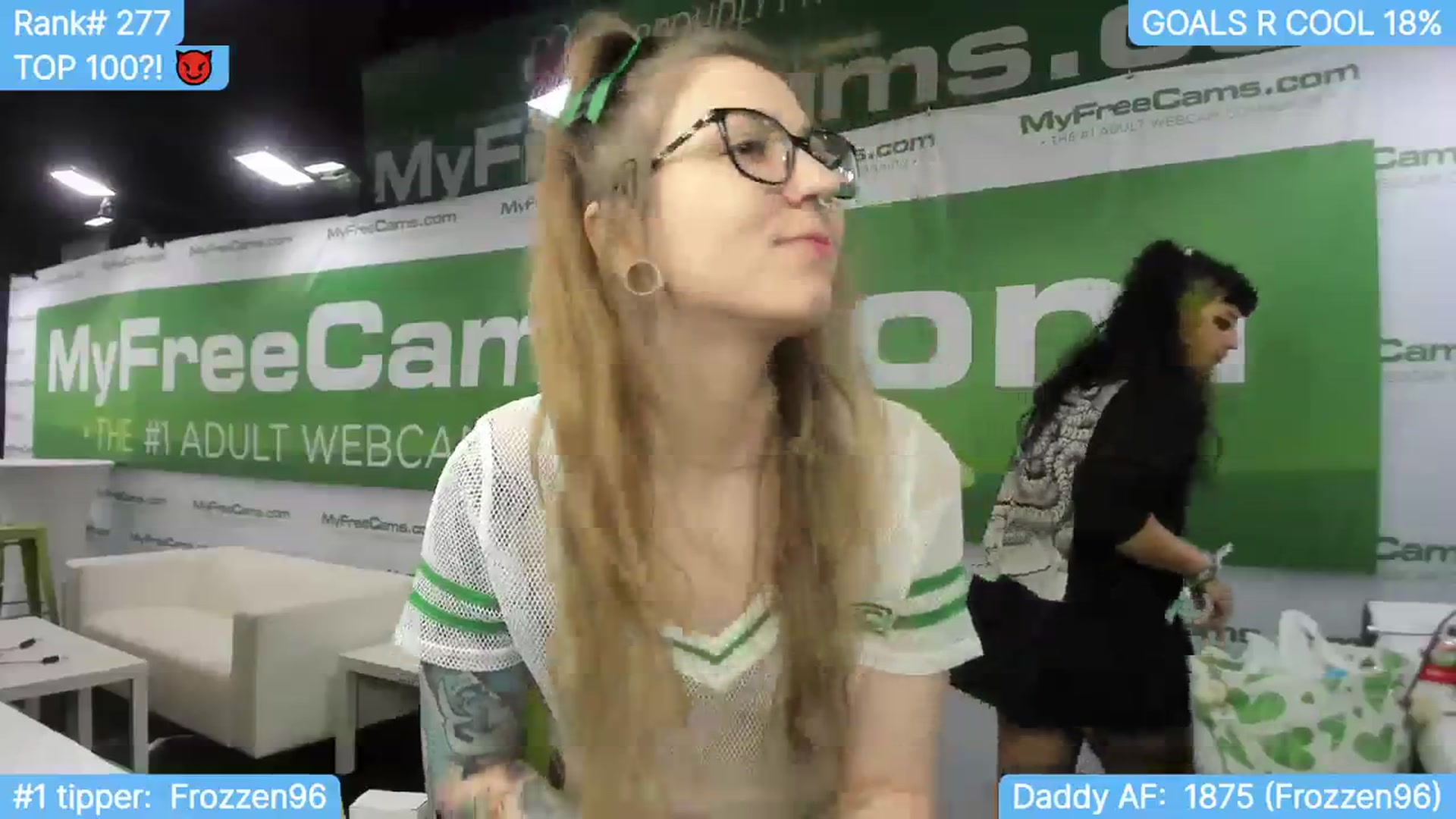 Gallery image thumbnail from TheSharkQueen's myfreecams stream on, 11/04/2023, 19:35 image 17 of 20