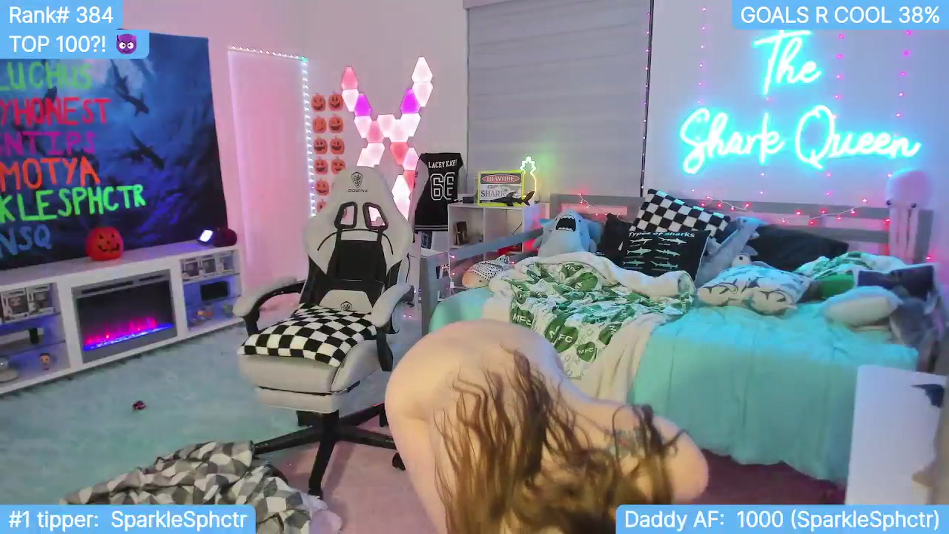 Gallery image thumbnail from TheSharkQueen's myfreecams stream on, 11/10/2023, 08:32 image 17 of 20