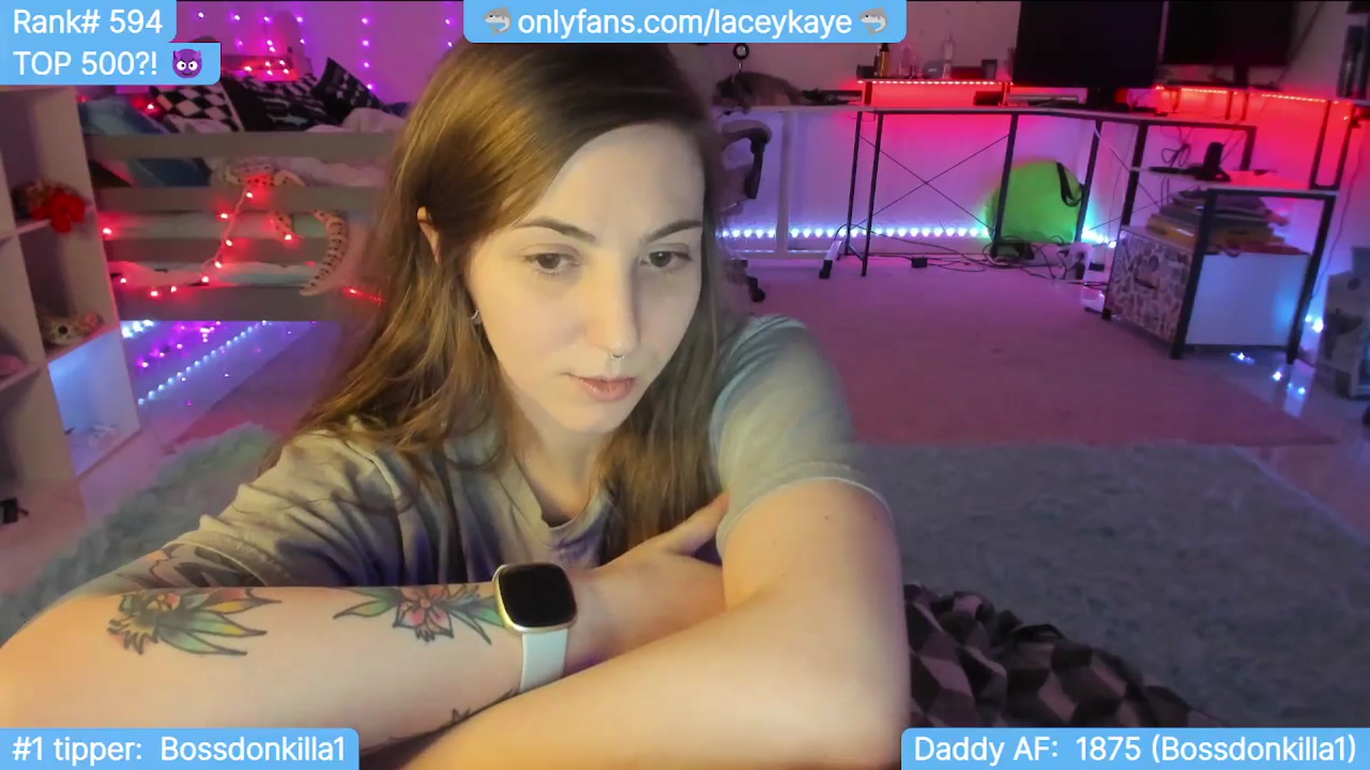 Gallery image thumbnail from TheSharkQueen's myfreecams stream on, 11/17/2023, 07:14 image 2 of 20