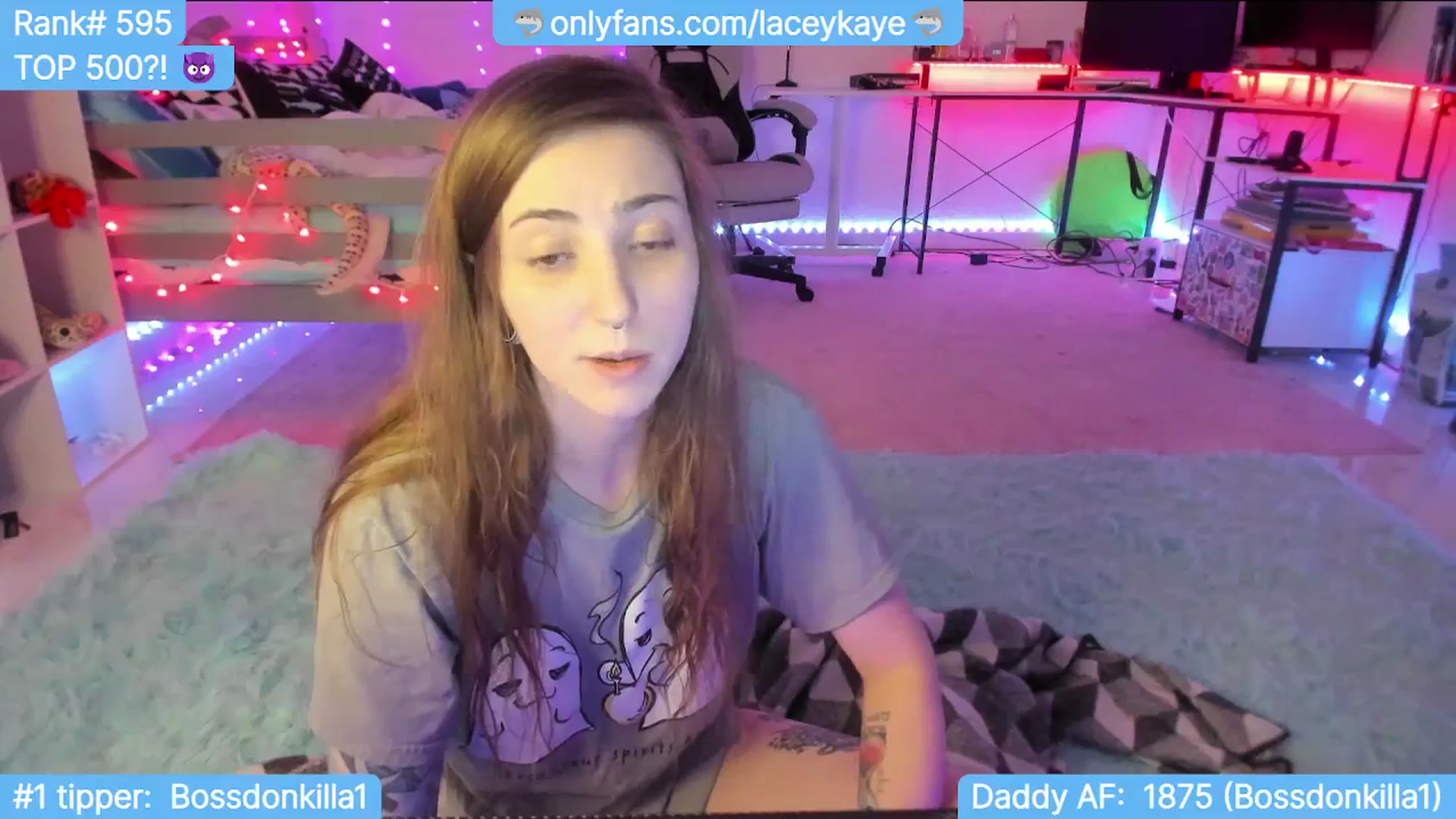 Gallery image thumbnail from TheSharkQueen's myfreecams stream on, 11/17/2023, 07:14 image 18 of 20