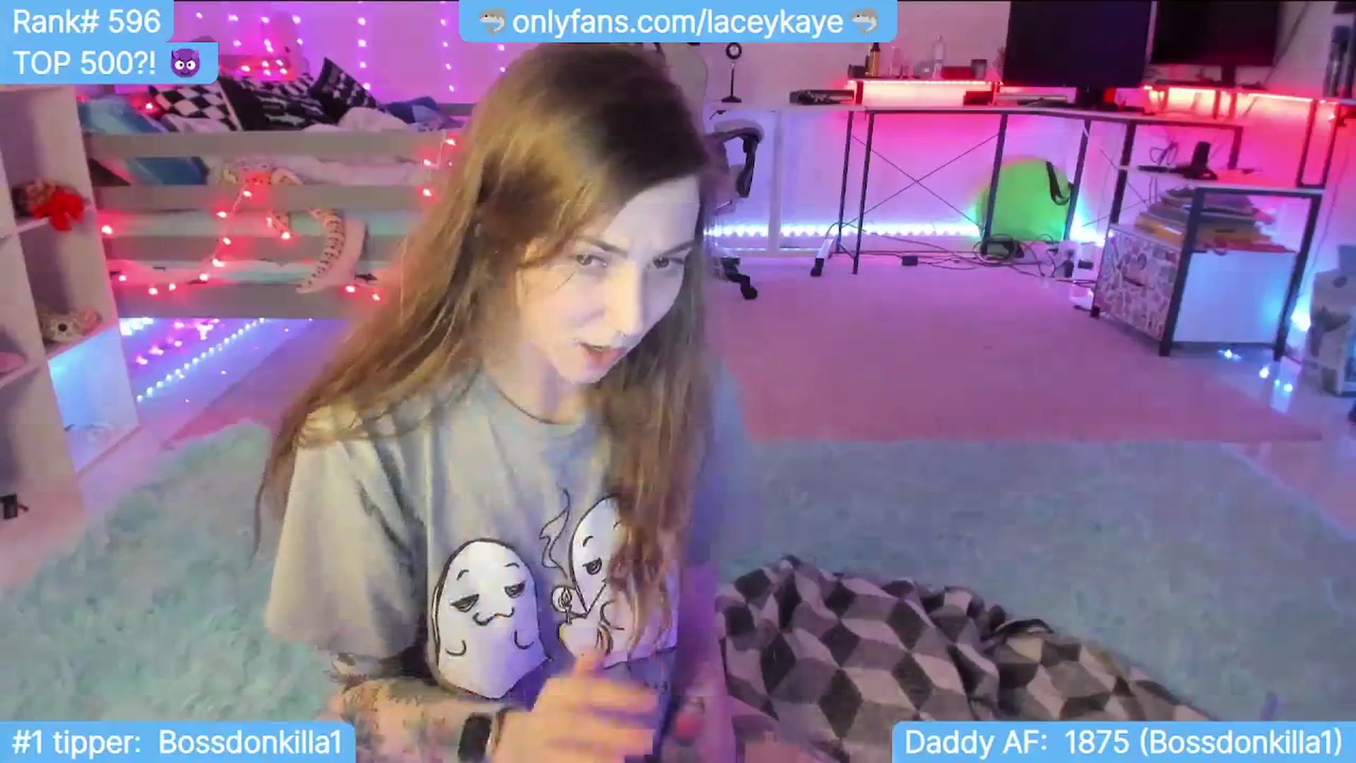 Gallery image thumbnail from TheSharkQueen's myfreecams stream on, 11/17/2023, 07:14 image 5 of 20