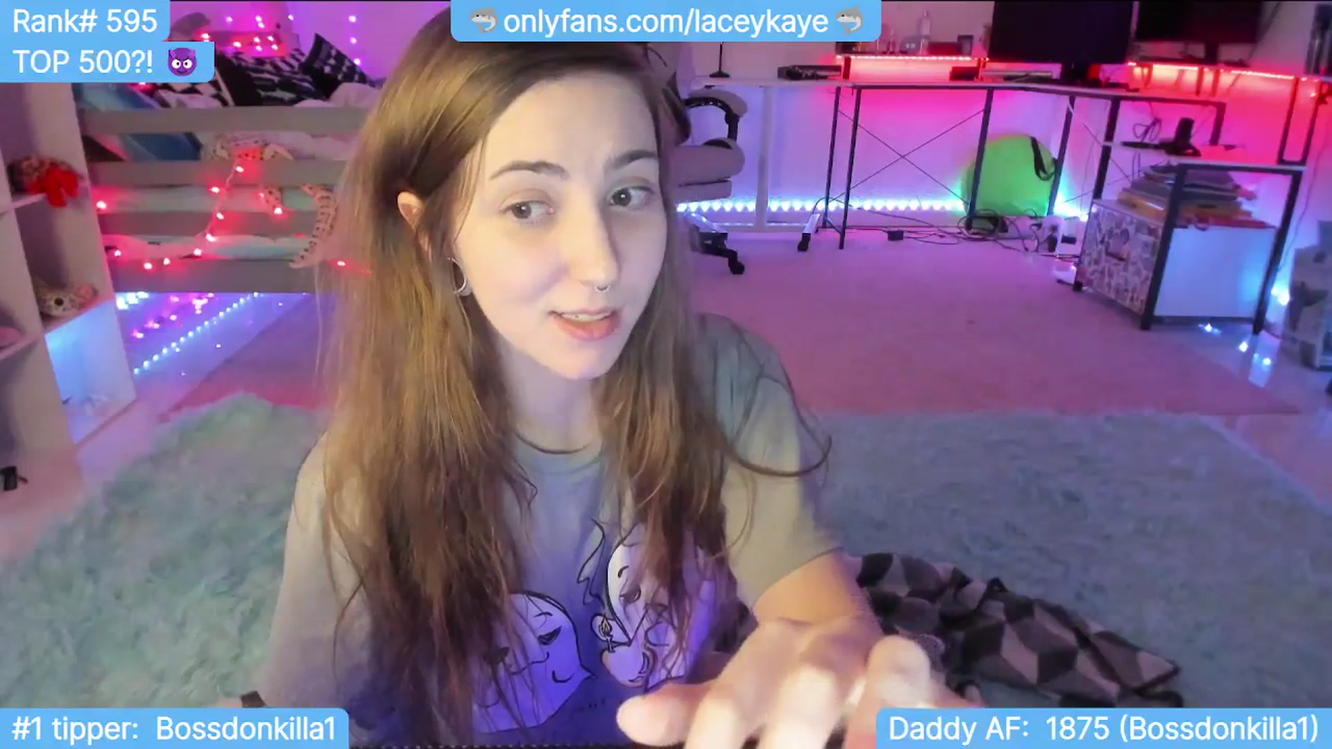 Gallery image thumbnail from TheSharkQueen's myfreecams stream on, 11/17/2023, 07:14 image 15 of 20