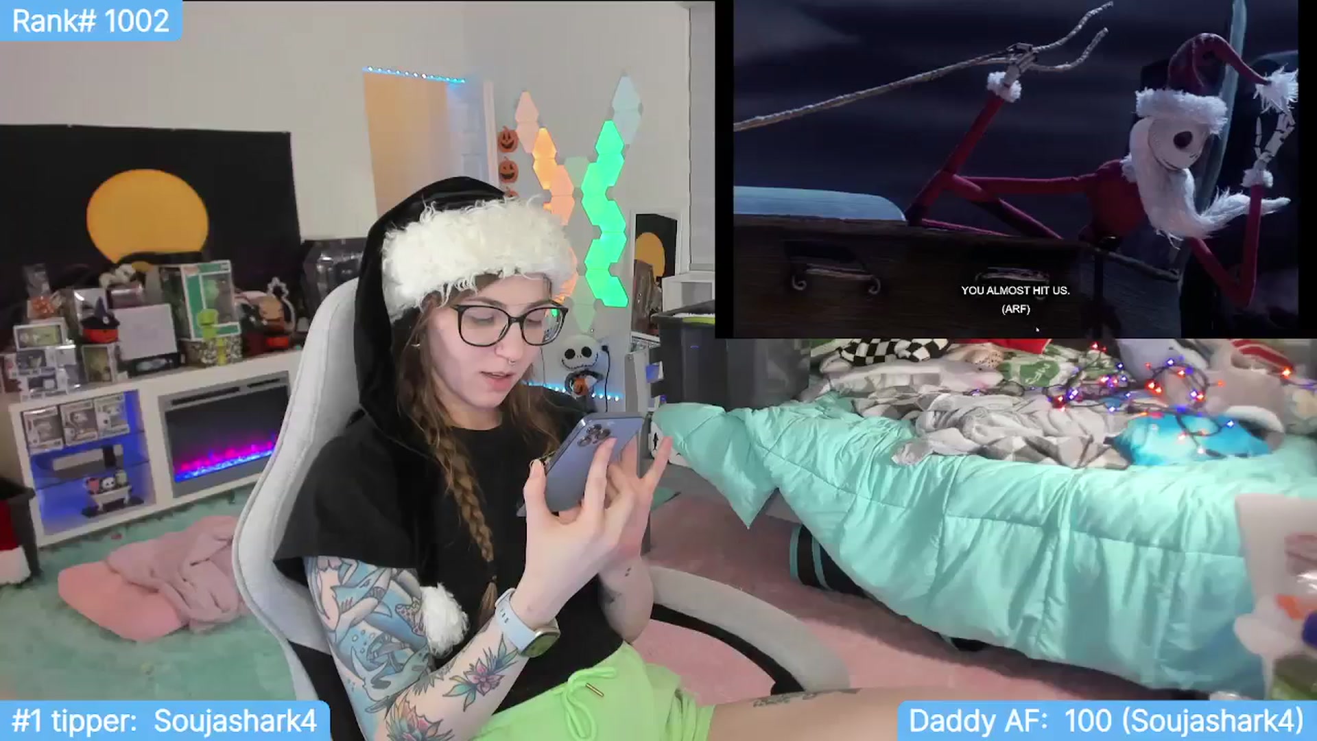 Gallery image thumbnail from TheSharkQueen's myfreecams stream on, 11/28/2023, 01:43 image 12 of 20