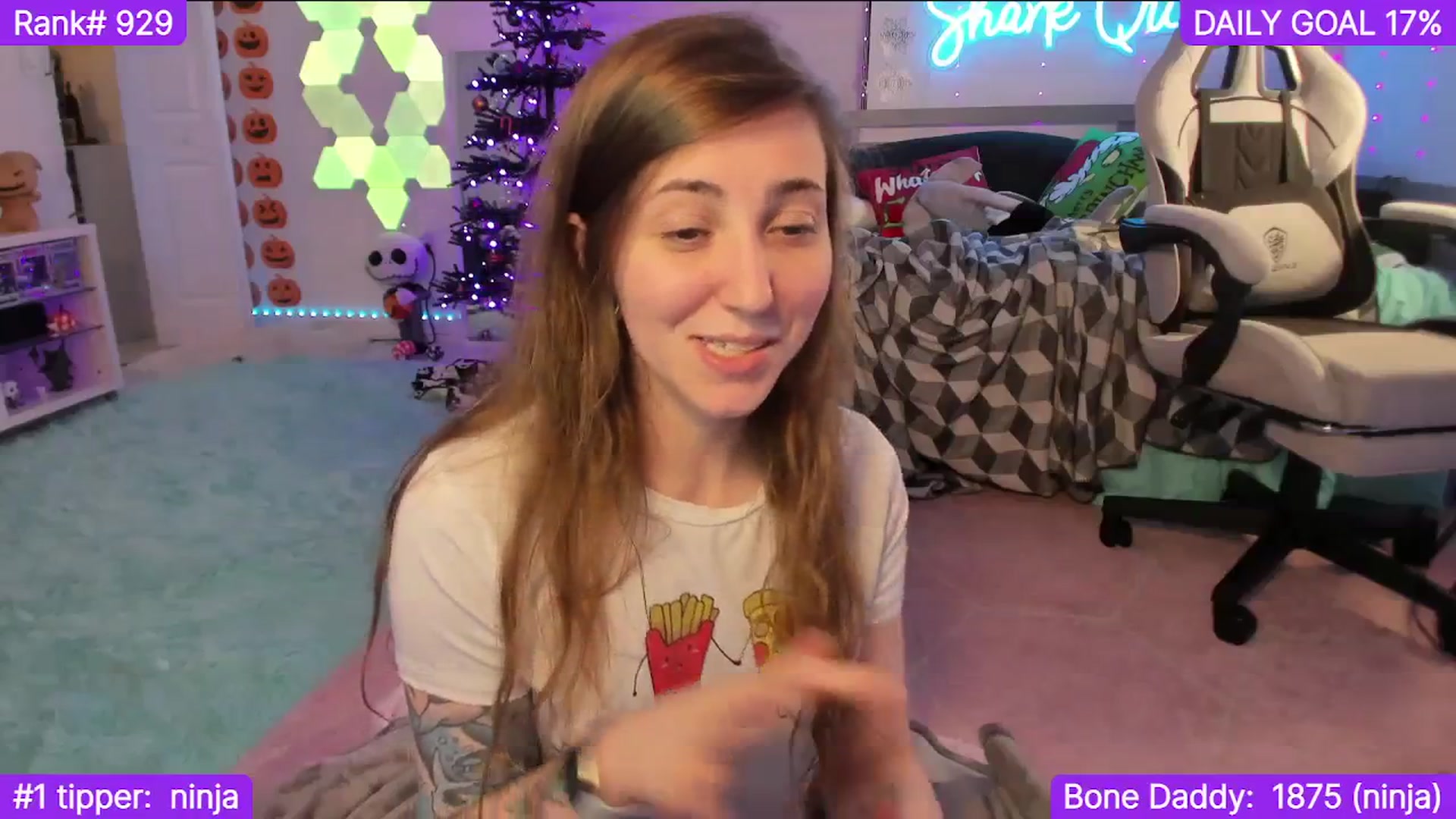 Gallery image thumbnail from TheSharkQueen's myfreecams stream on, 12/15/2023, 07:18 image 14 of 20