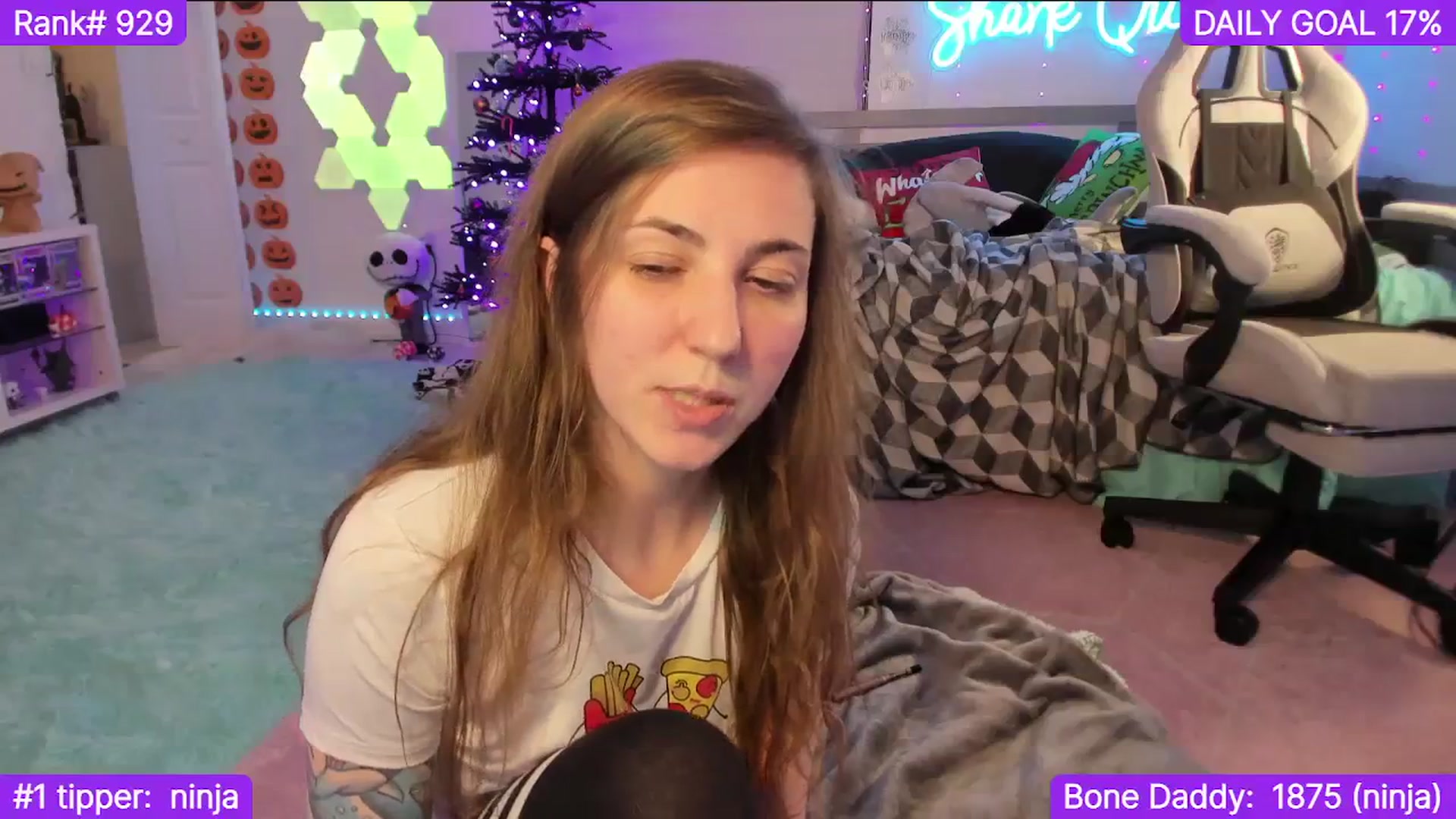 Gallery image thumbnail from TheSharkQueen's myfreecams stream on, 12/15/2023, 07:18 image 19 of 20