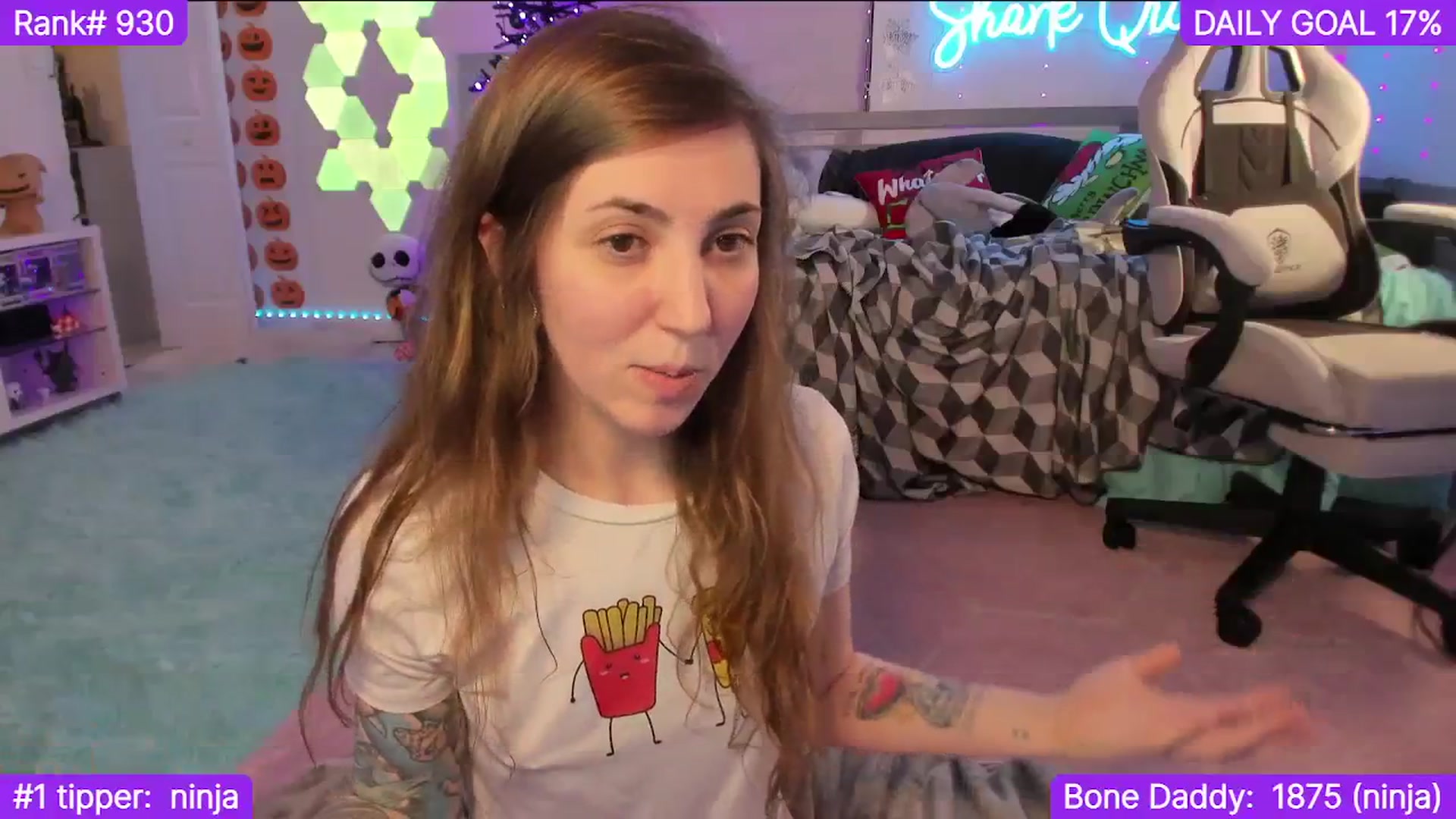 Gallery image thumbnail from TheSharkQueen's myfreecams stream on, 12/15/2023, 07:18 image 5 of 20