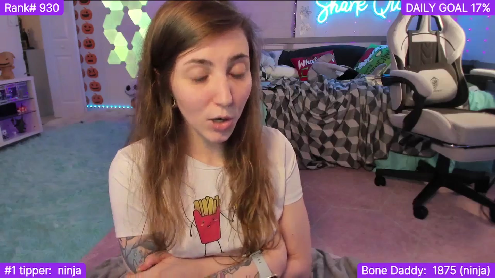 Gallery image thumbnail from TheSharkQueen's myfreecams stream on, 12/15/2023, 07:18 image 4 of 20