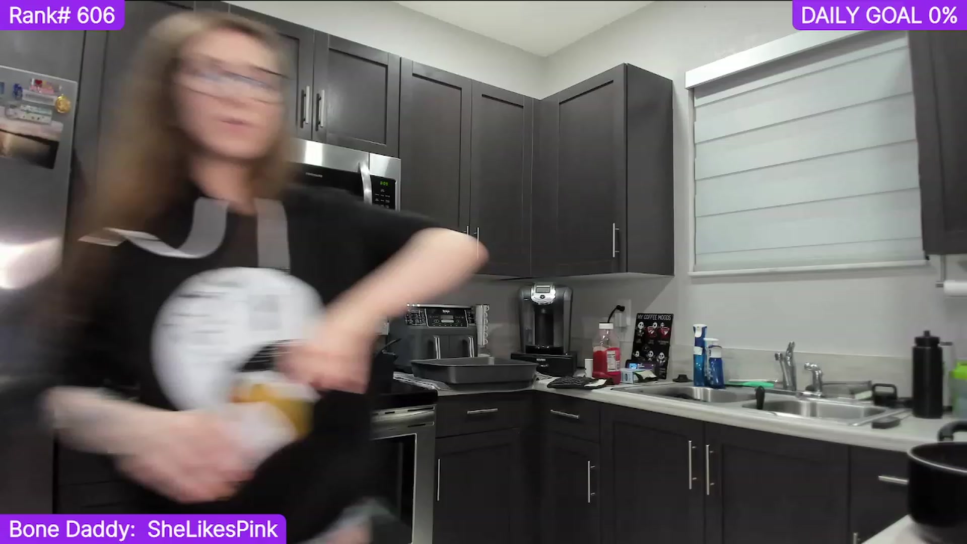 Gallery image thumbnail from TheSharkQueen's myfreecams stream on, 12/24/2023, 01:43 image 3 of 20
