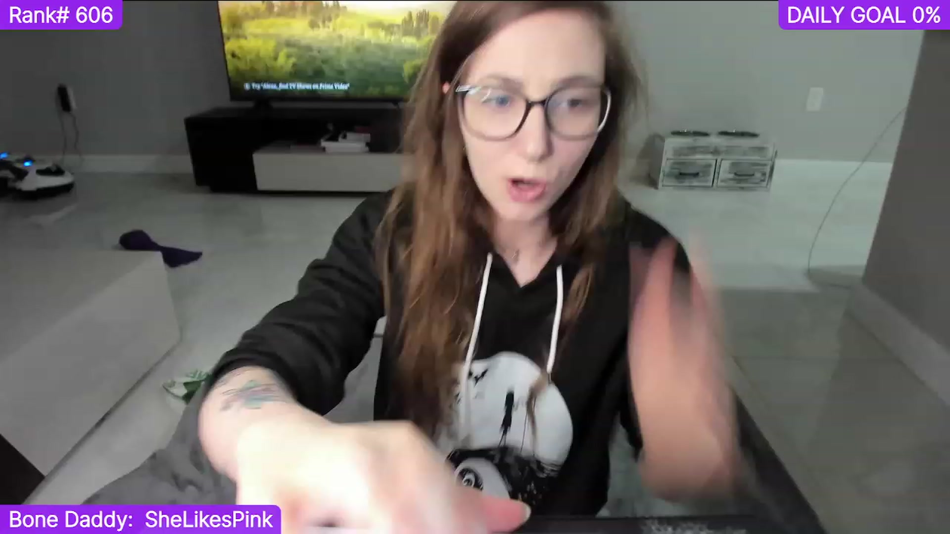 Gallery image thumbnail from TheSharkQueen's myfreecams stream on, 12/24/2023, 01:43 image 19 of 20