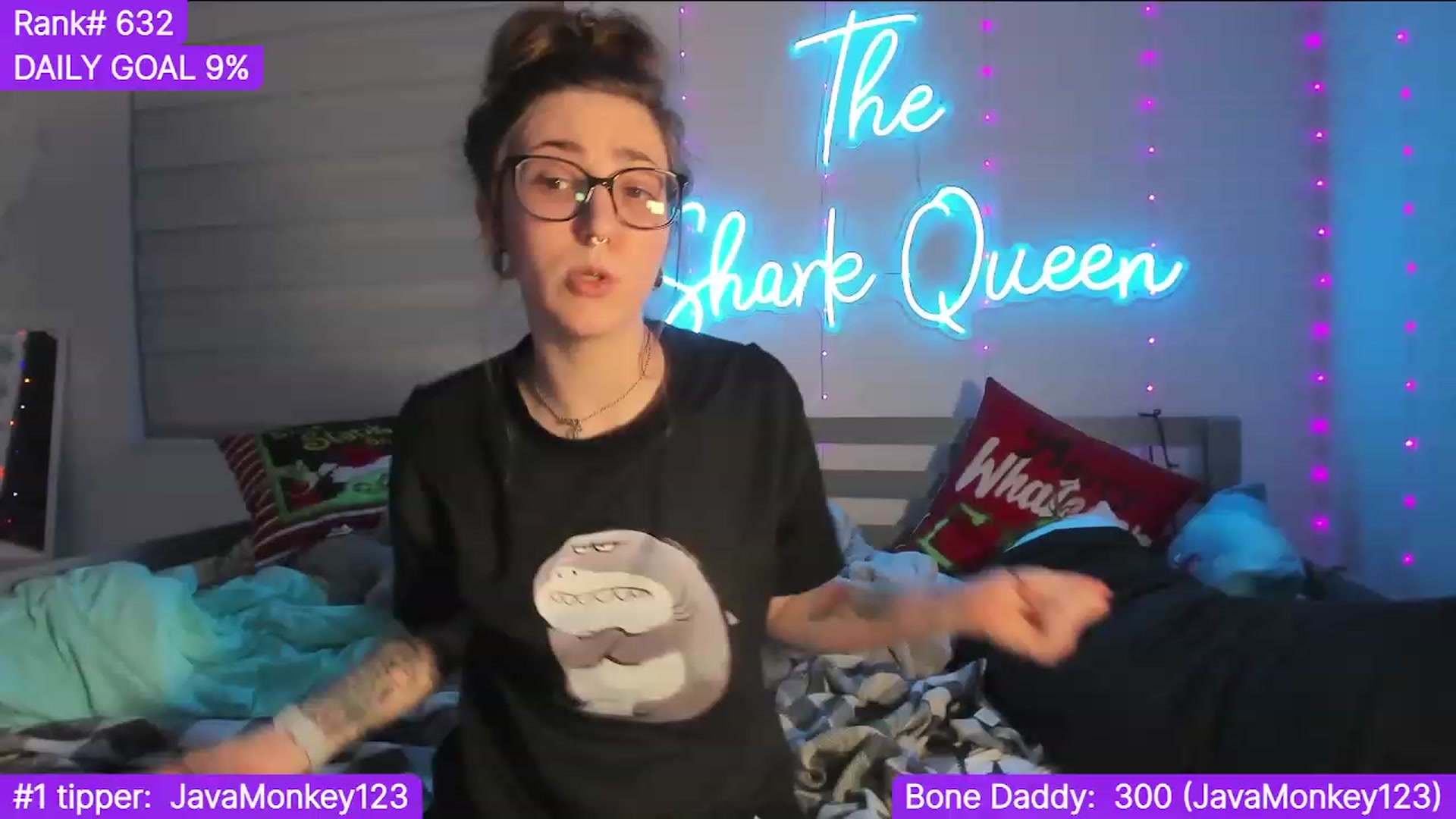 Gallery image thumbnail from TheSharkQueen's myfreecams stream on, 12/27/2023, 05:21 image 18 of 20