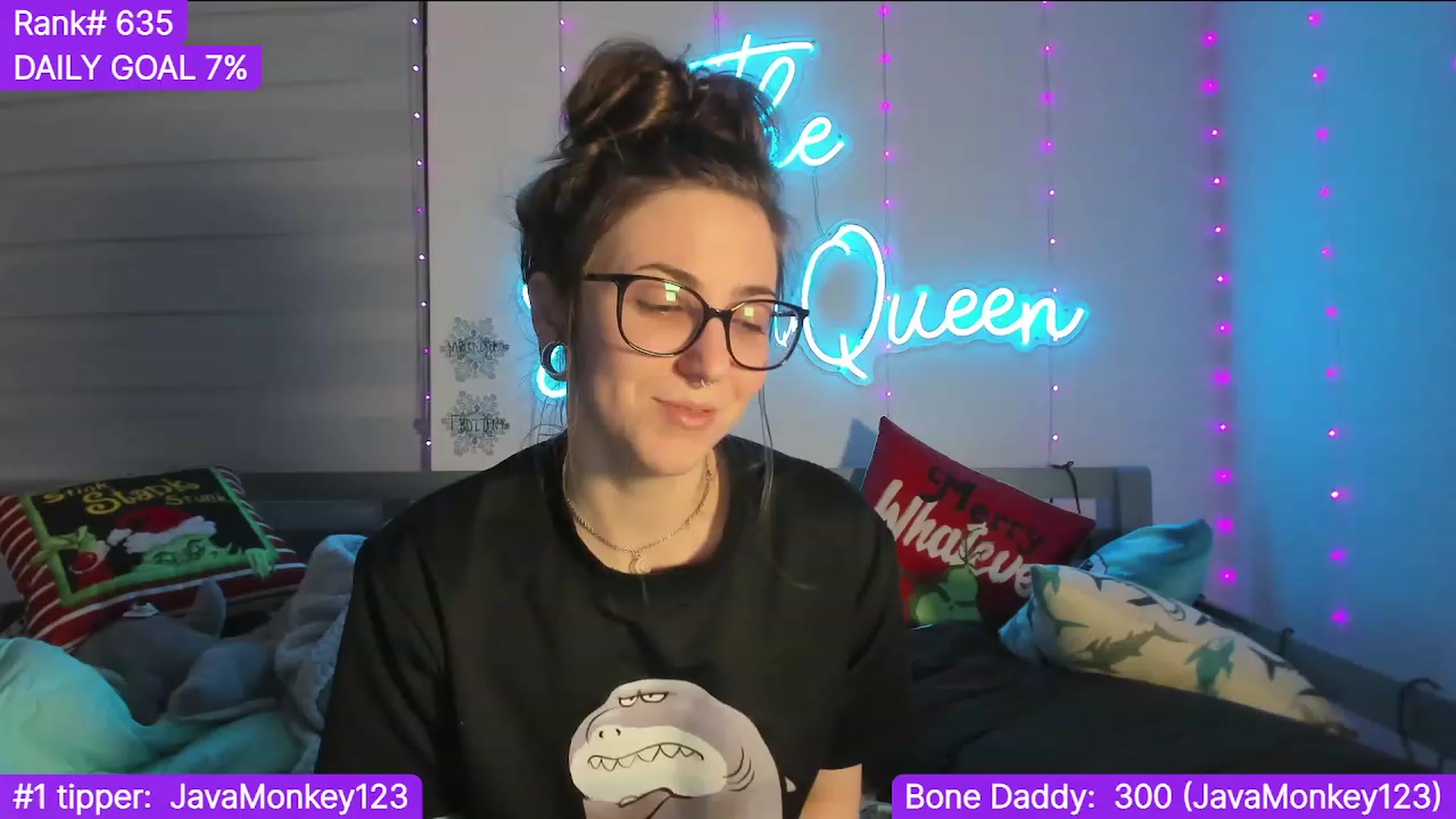 Gallery image thumbnail from TheSharkQueen's myfreecams stream on, 12/27/2023, 05:21 image 10 of 20