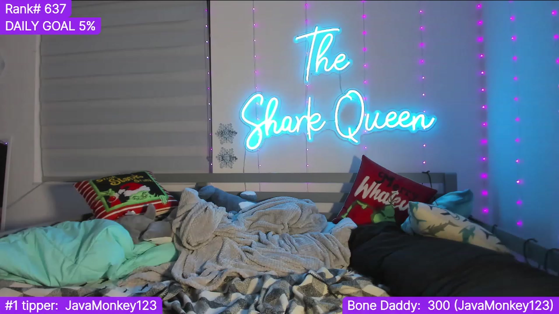 Gallery image thumbnail from TheSharkQueen's myfreecams stream on, 12/27/2023, 05:21 image 6 of 20