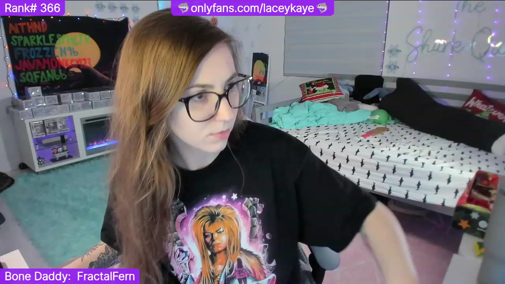 Gallery image thumbnail from TheSharkQueen's myfreecams stream on, 12/30/2023, 08:20 image 13 of 20
