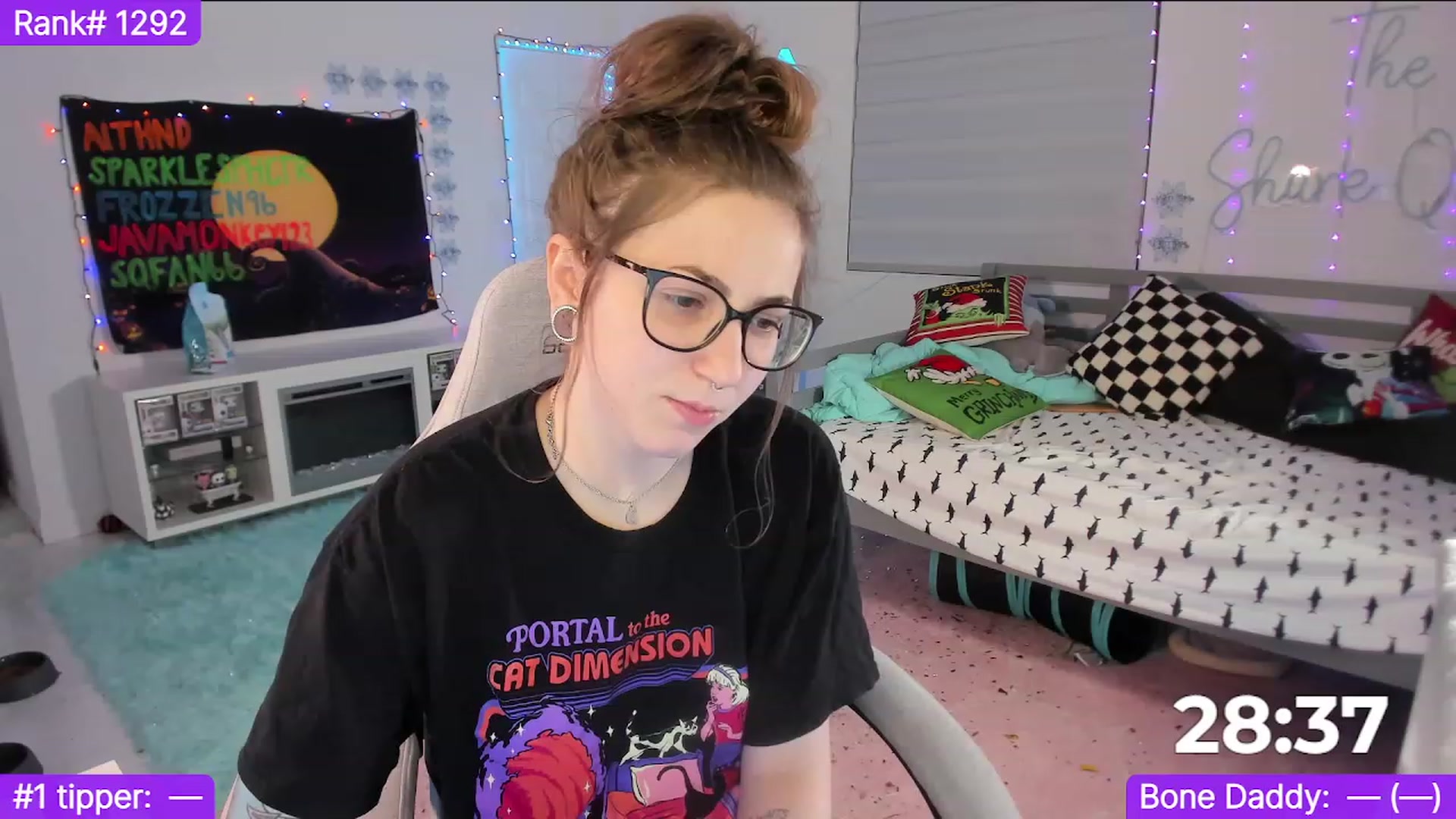 Gallery image thumbnail from TheSharkQueen's myfreecams stream on, 01/02/2024, 03:11 image 13 of 20