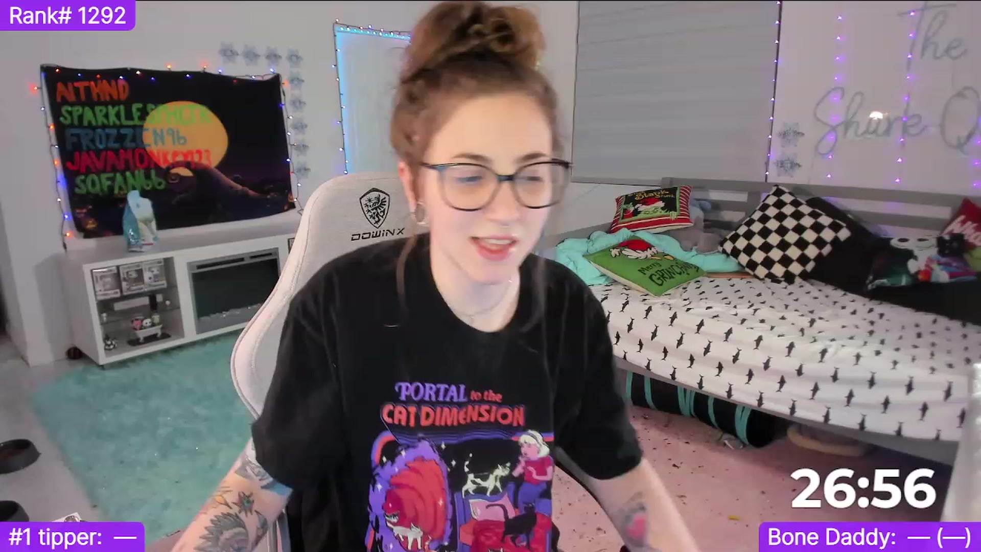 Gallery image thumbnail from TheSharkQueen's myfreecams stream on, 01/02/2024, 03:11 image 14 of 20