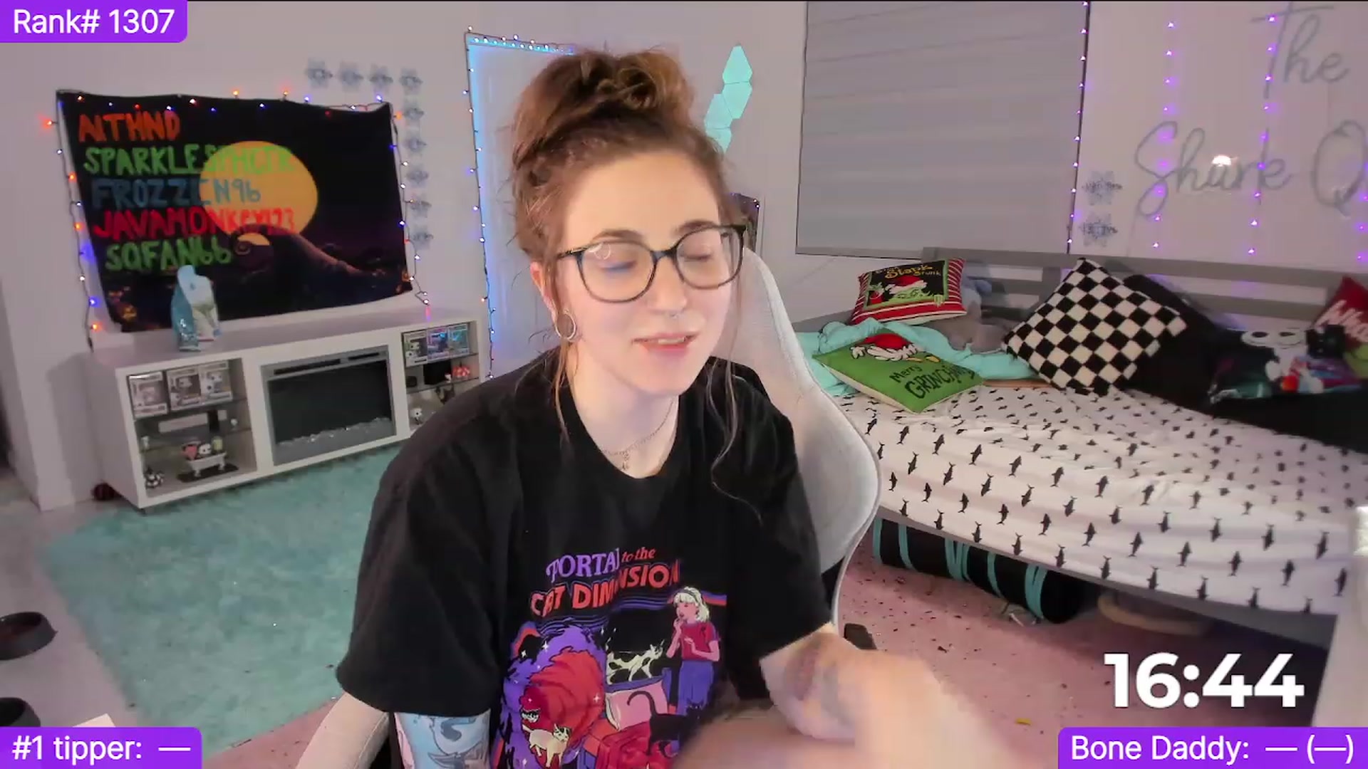 Gallery image thumbnail from TheSharkQueen's myfreecams stream on, 01/02/2024, 03:11 image 20 of 20