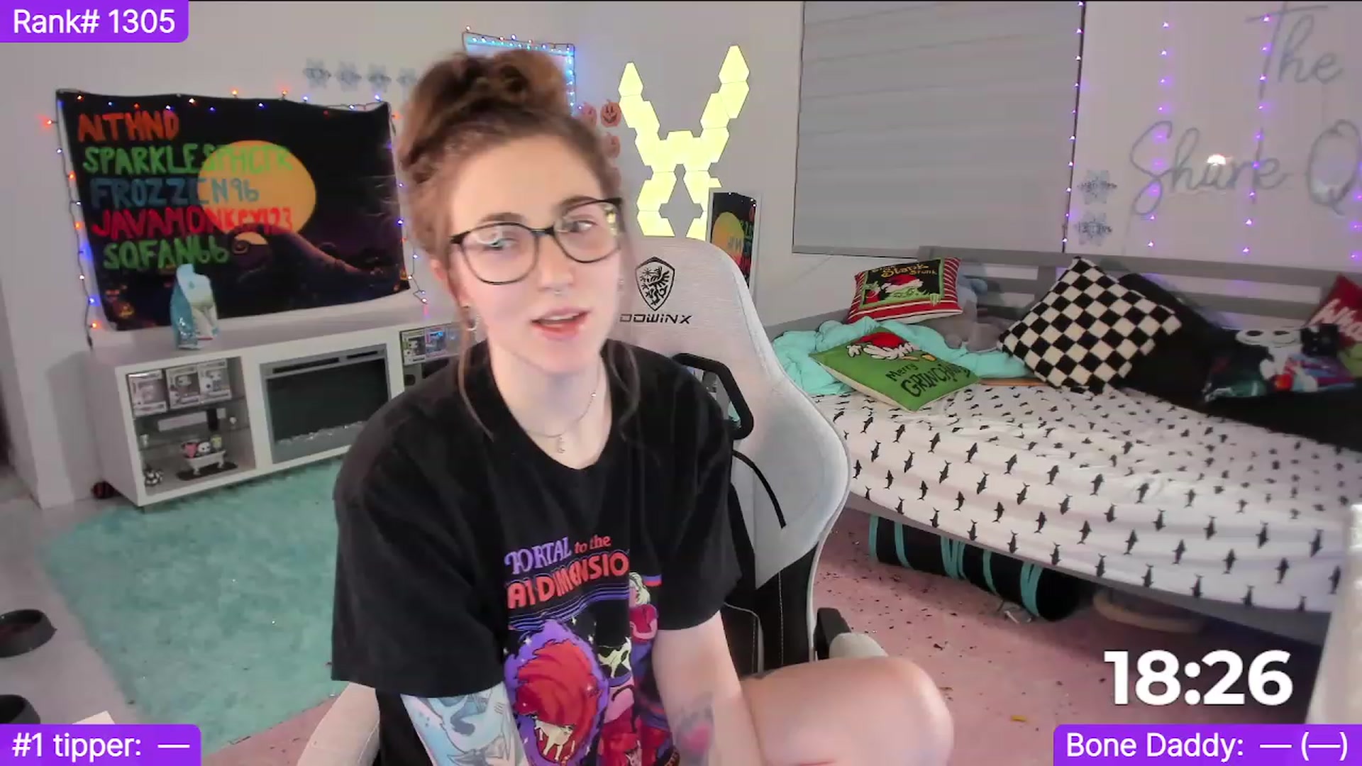 Gallery image thumbnail from TheSharkQueen's myfreecams stream on, 01/02/2024, 03:11 image 19 of 20