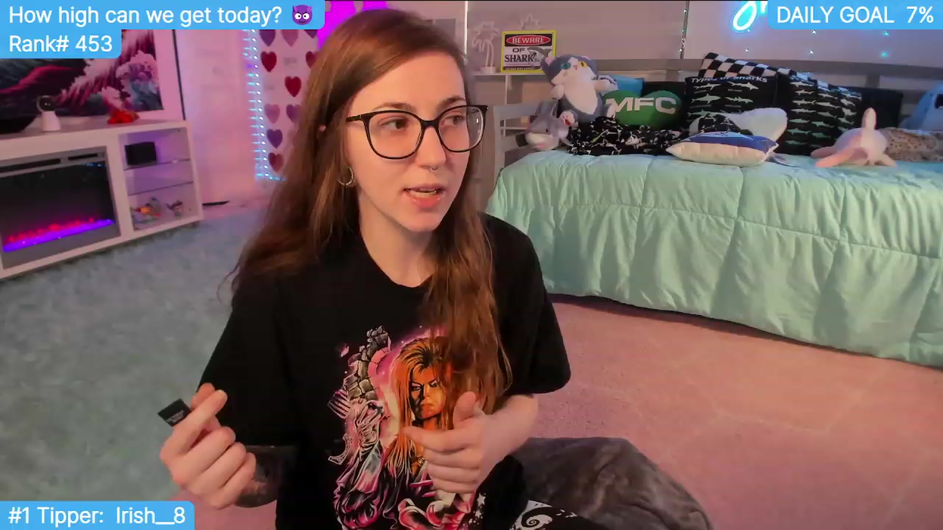Gallery image thumbnail from TheSharkQueen's myfreecams stream on, 02/10/2024, 21:51 image 2 of 20