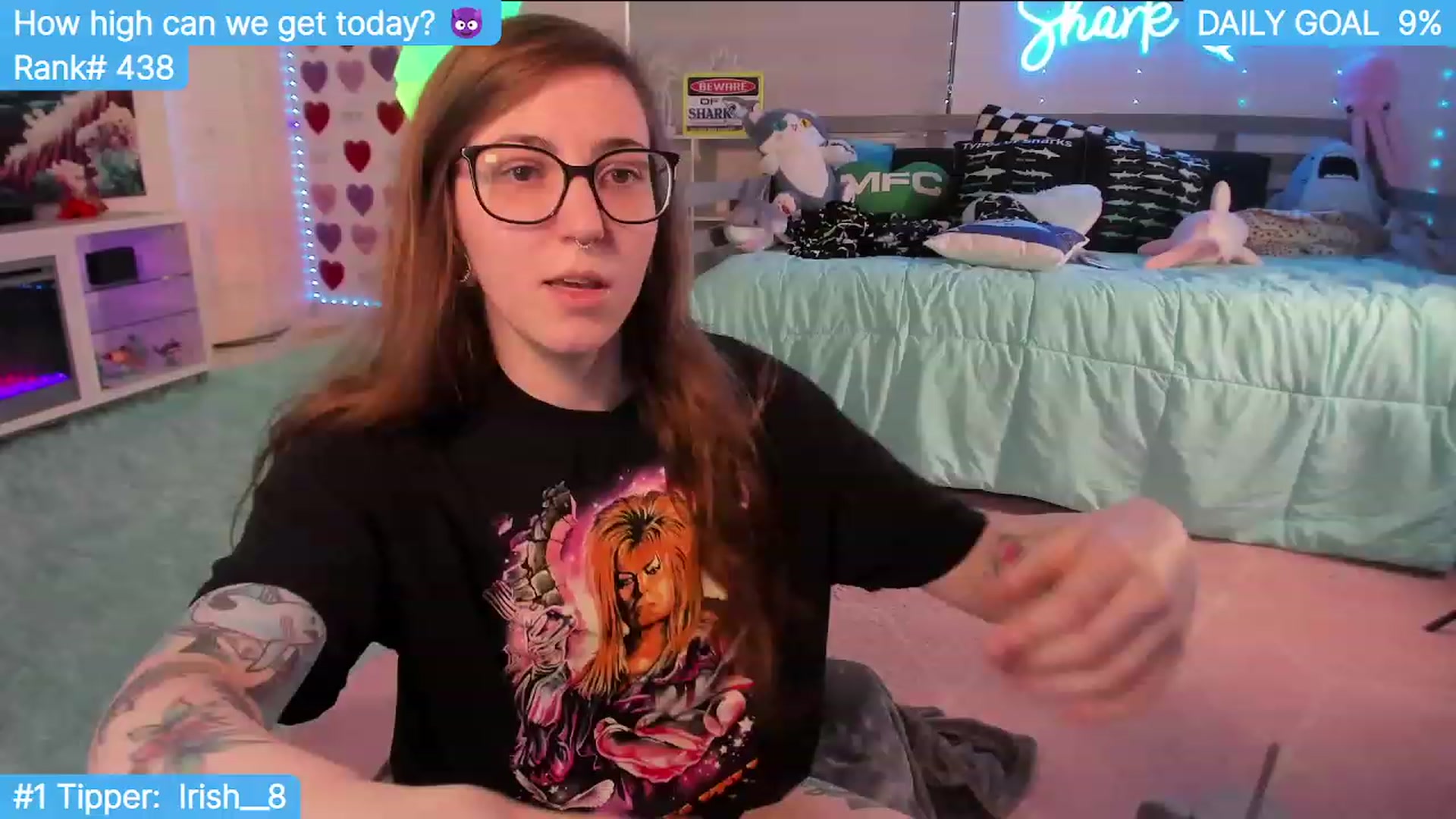Gallery image thumbnail from TheSharkQueen's myfreecams stream on, 02/10/2024, 21:51 image 18 of 20