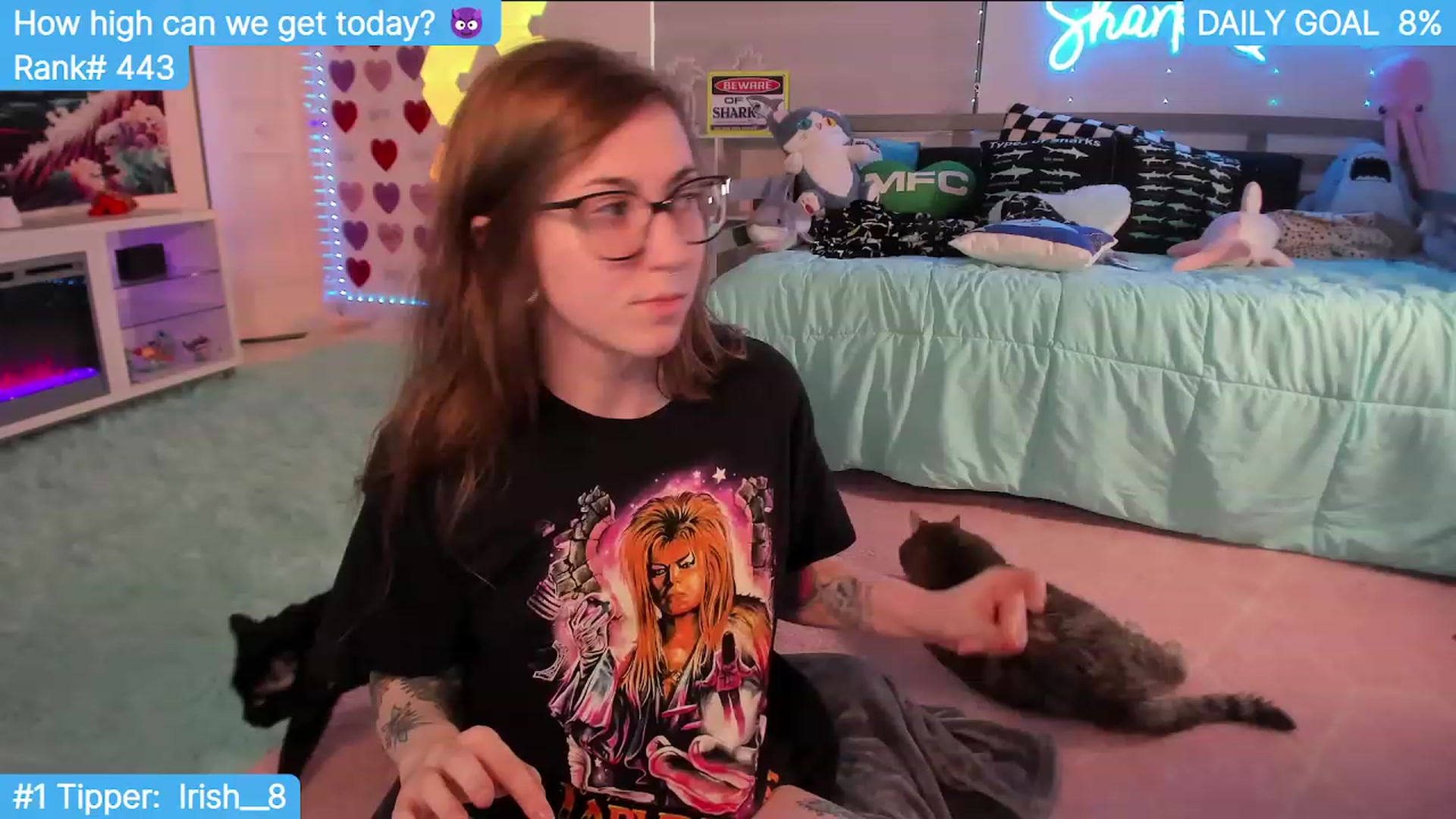 Gallery image thumbnail from TheSharkQueen's myfreecams stream on, 02/10/2024, 21:51 image 14 of 20