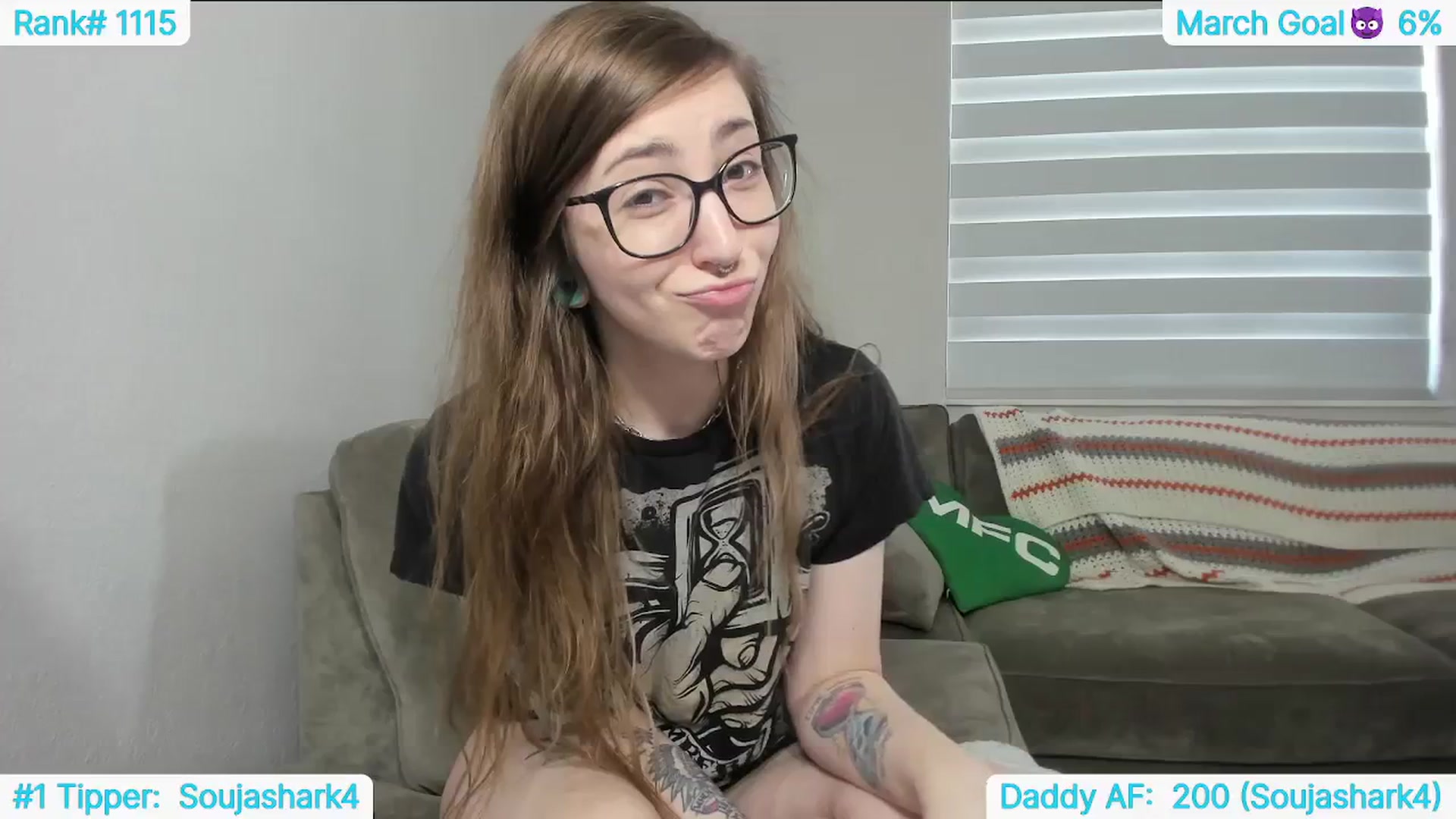 Gallery image thumbnail from TheSharkQueen's myfreecams stream on, 03/26/2024, 20:39 image 14 of 20