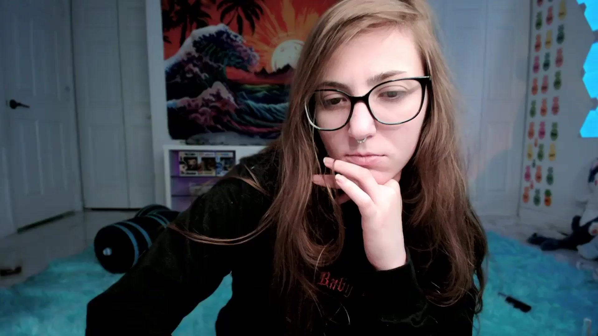 Gallery image thumbnail from TheSharkQueen's myfreecams stream on, 04/13/2024, 09:36 image 18 of 20