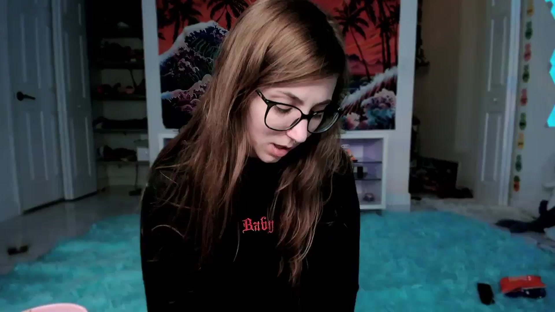 Gallery image thumbnail from TheSharkQueen's myfreecams stream on, 04/13/2024, 09:36 image 1 of 20