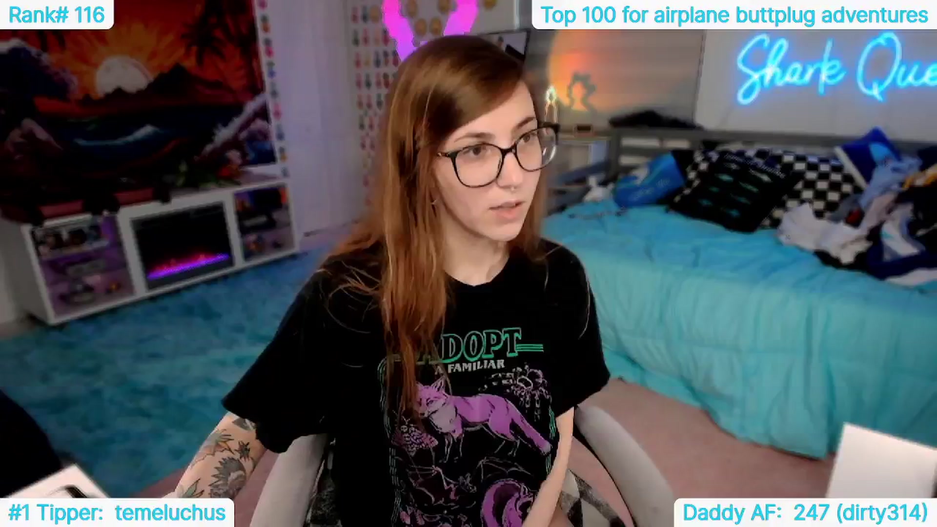Gallery image thumbnail from TheSharkQueen's myfreecams stream on, 04/23/2024, 23:27 image 15 of 20