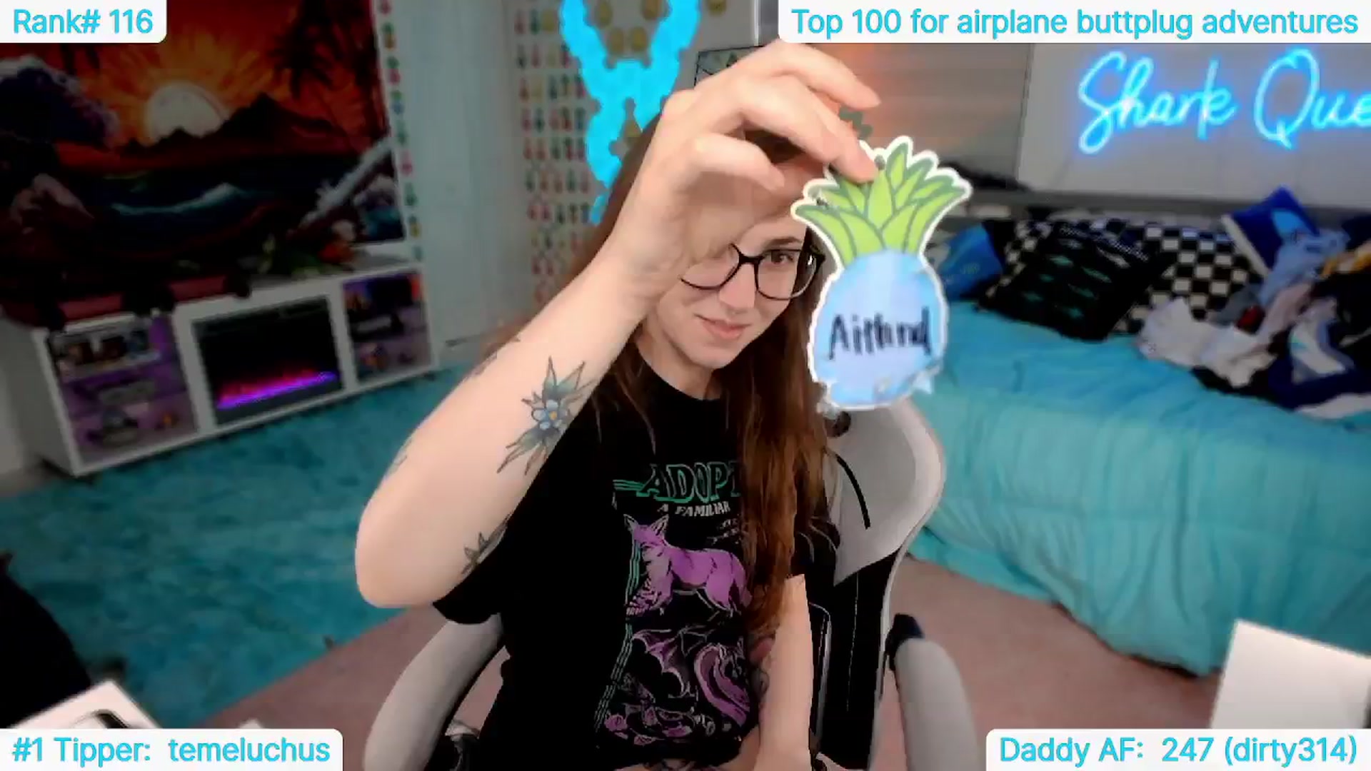 Gallery image thumbnail from TheSharkQueen's myfreecams stream on, 04/23/2024, 23:27 image 13 of 20