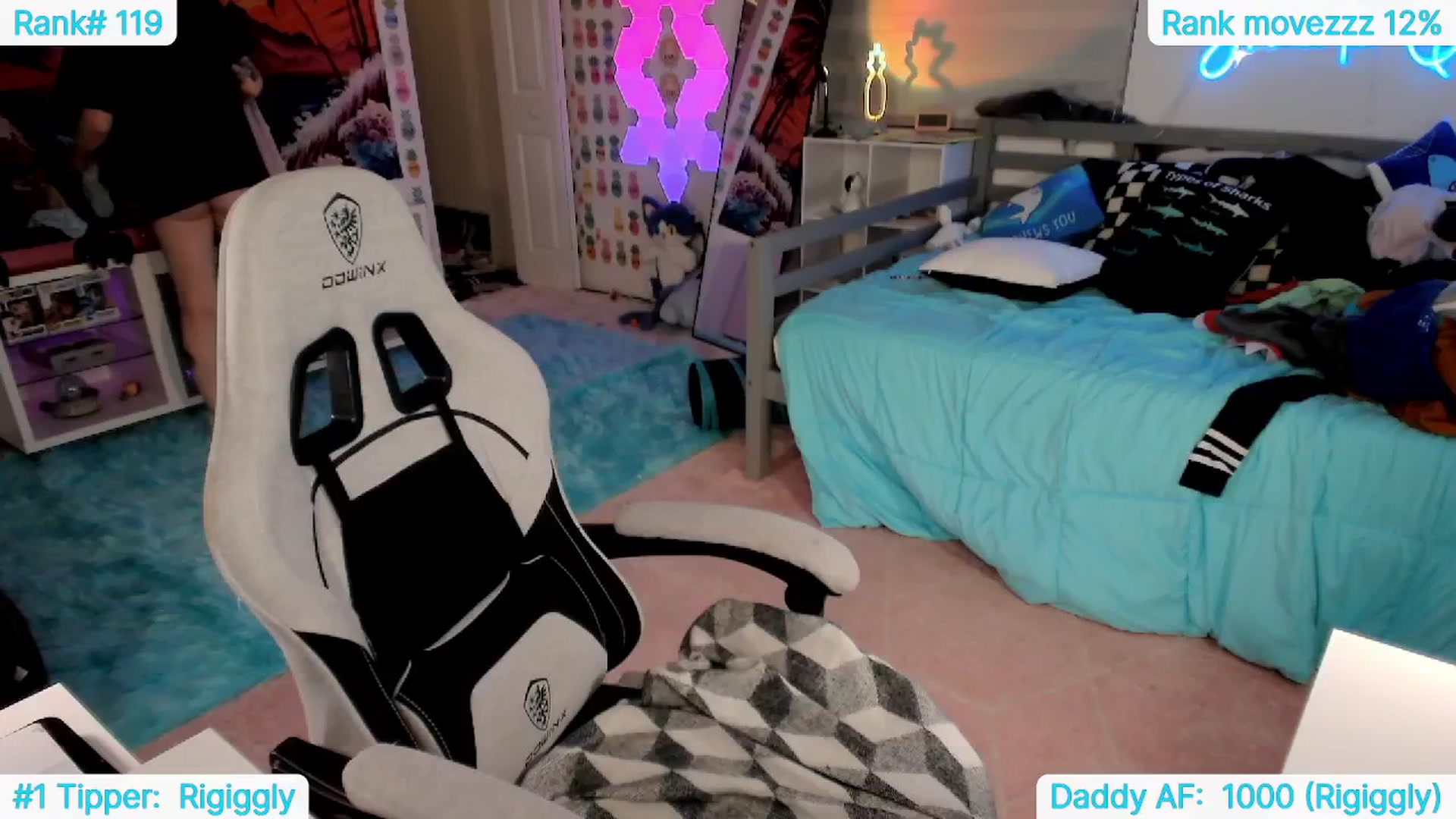 Gallery image thumbnail from TheSharkQueen's myfreecams stream on, 04/24/2024, 05:35 image 2 of 20