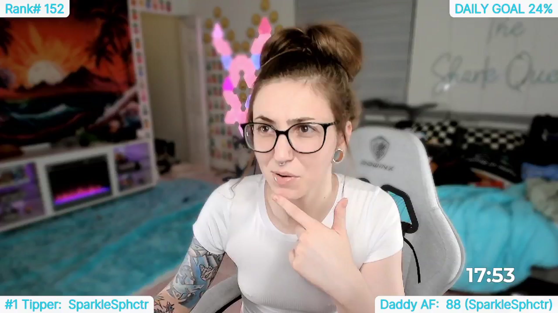 Gallery image thumbnail from TheSharkQueen's myfreecams stream on, 04/30/2024, 07:15 image 13 of 20