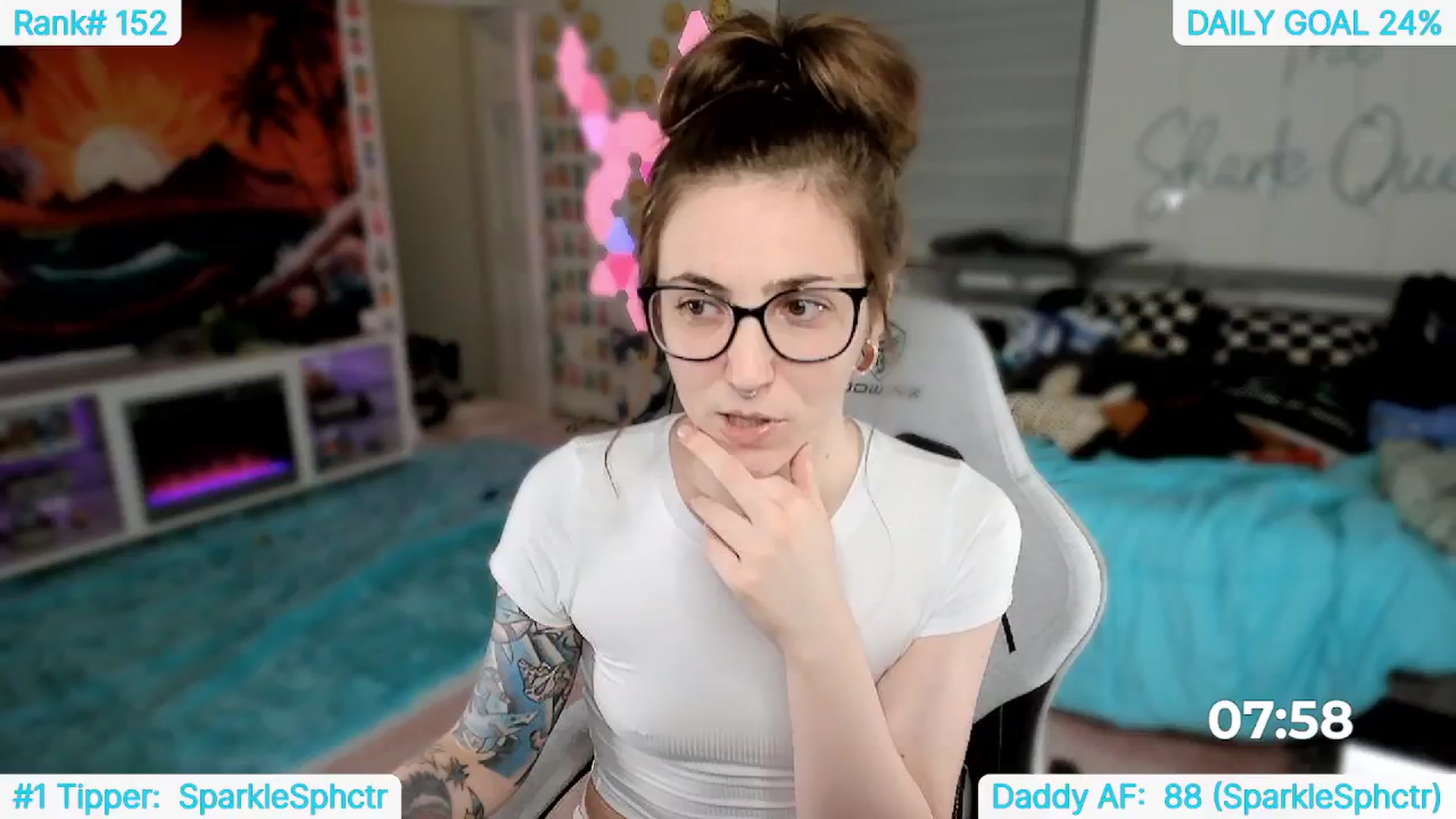Gallery image thumbnail from TheSharkQueen's myfreecams stream on, 04/30/2024, 07:15 image 17 of 20