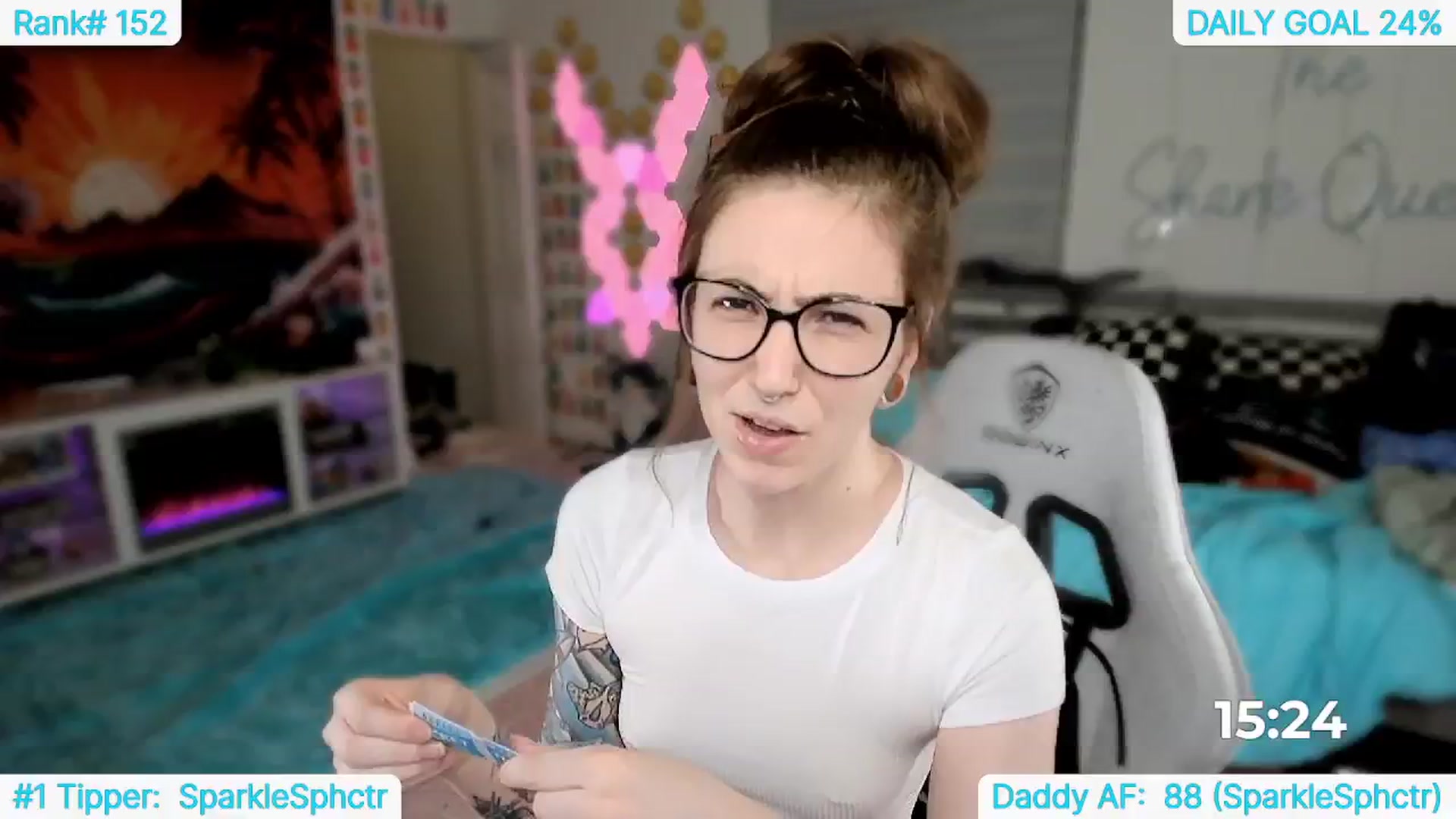 Gallery image thumbnail from TheSharkQueen's myfreecams stream on, 04/30/2024, 07:15 image 14 of 20