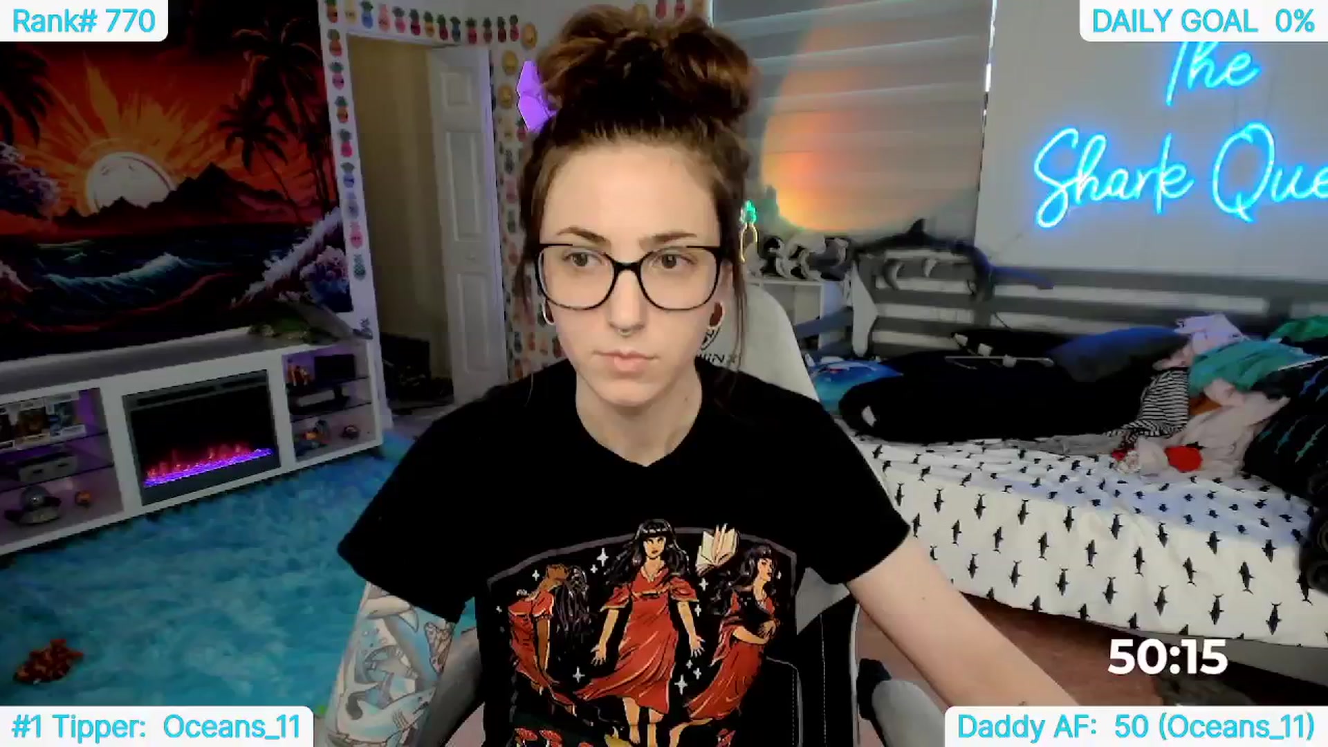Gallery image thumbnail from TheSharkQueen's myfreecams stream on, 05/02/2024, 23:12 image 3 of 20