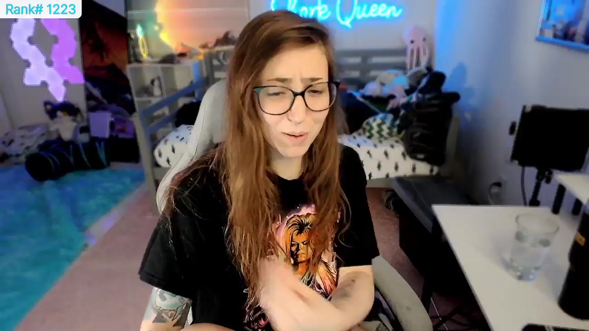 Gallery image thumbnail from TheSharkQueen's myfreecams stream on, 05/04/2024, 19:31 image 20 of 20