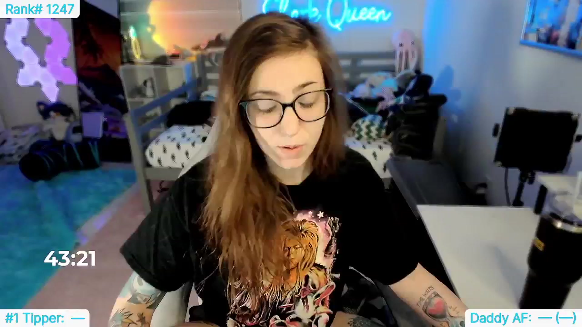 Gallery image thumbnail from TheSharkQueen's myfreecams stream on, 05/04/2024, 19:31 image 4 of 20