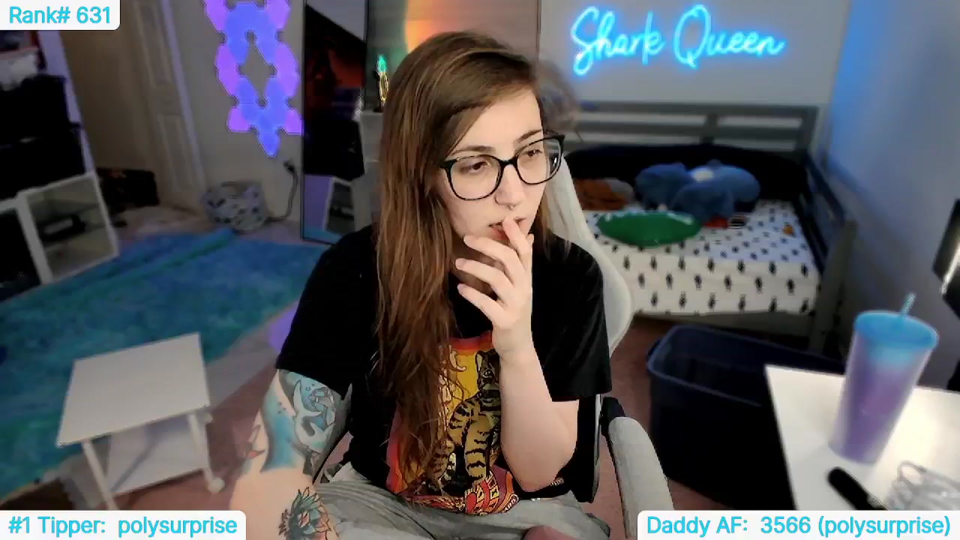 Gallery image thumbnail from TheSharkQueen's myfreecams stream on, 05/07/2024, 07:02 image 12 of 20
