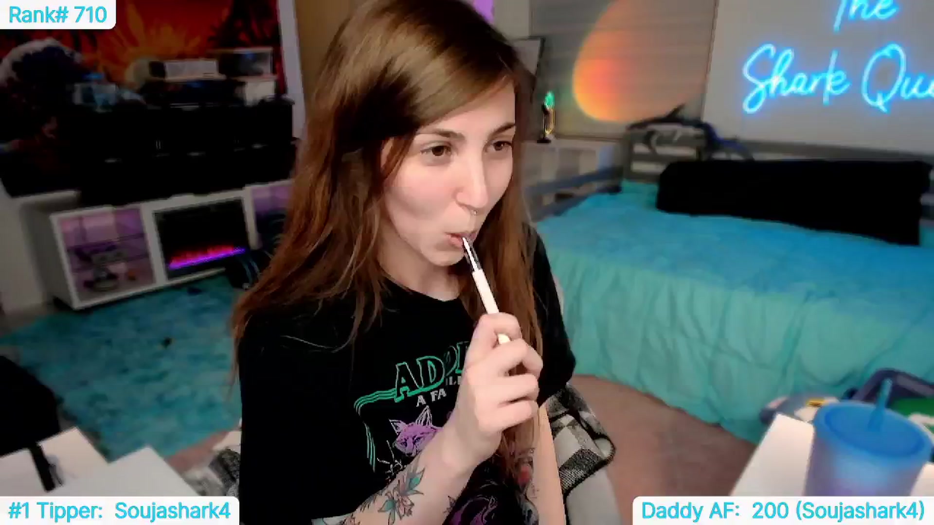 Gallery image thumbnail from TheSharkQueen's myfreecams stream on, 05/08/2024, 06:00 image 13 of 20