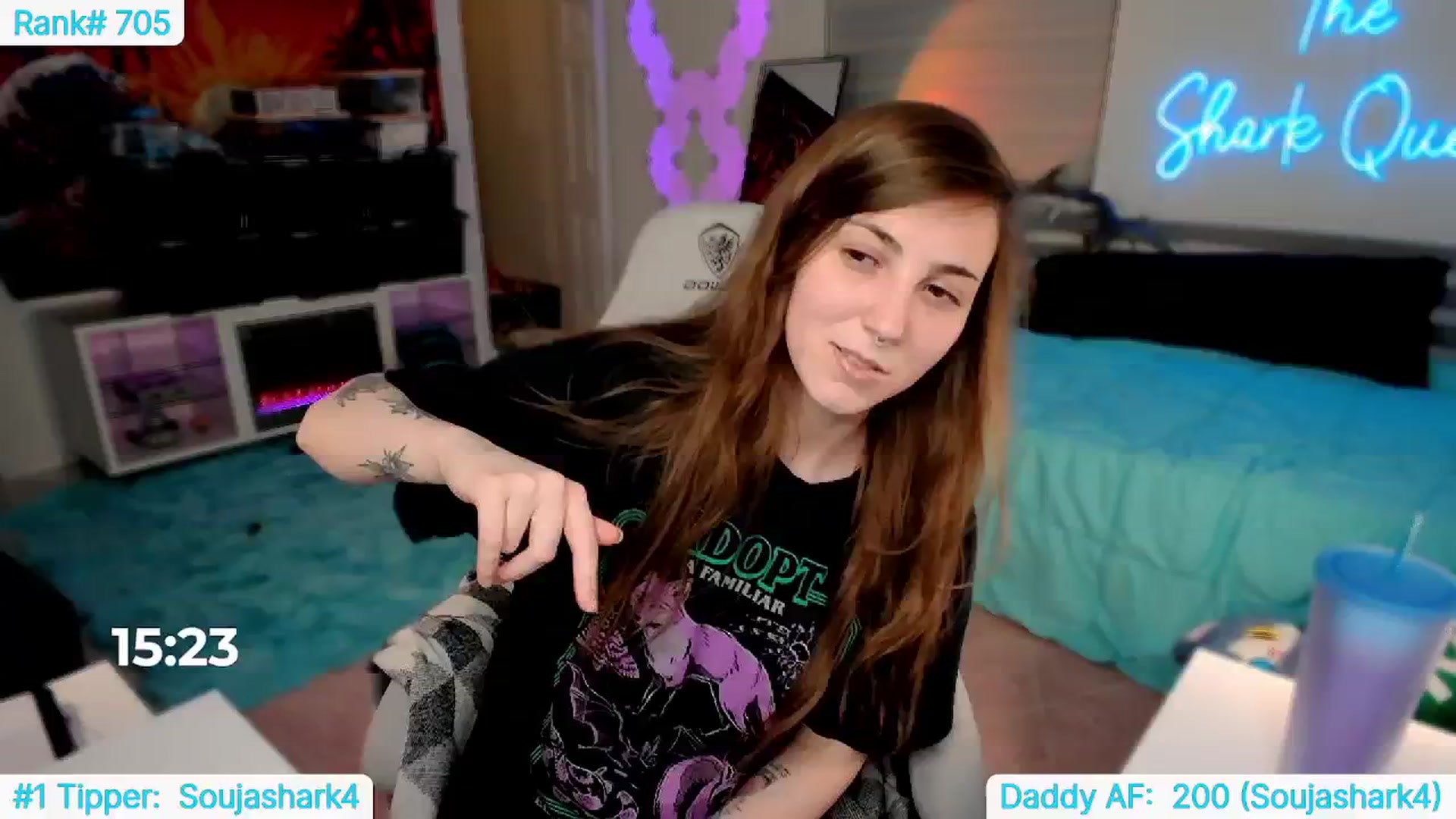 Gallery image thumbnail from TheSharkQueen's myfreecams stream on, 05/08/2024, 06:00 image 18 of 20