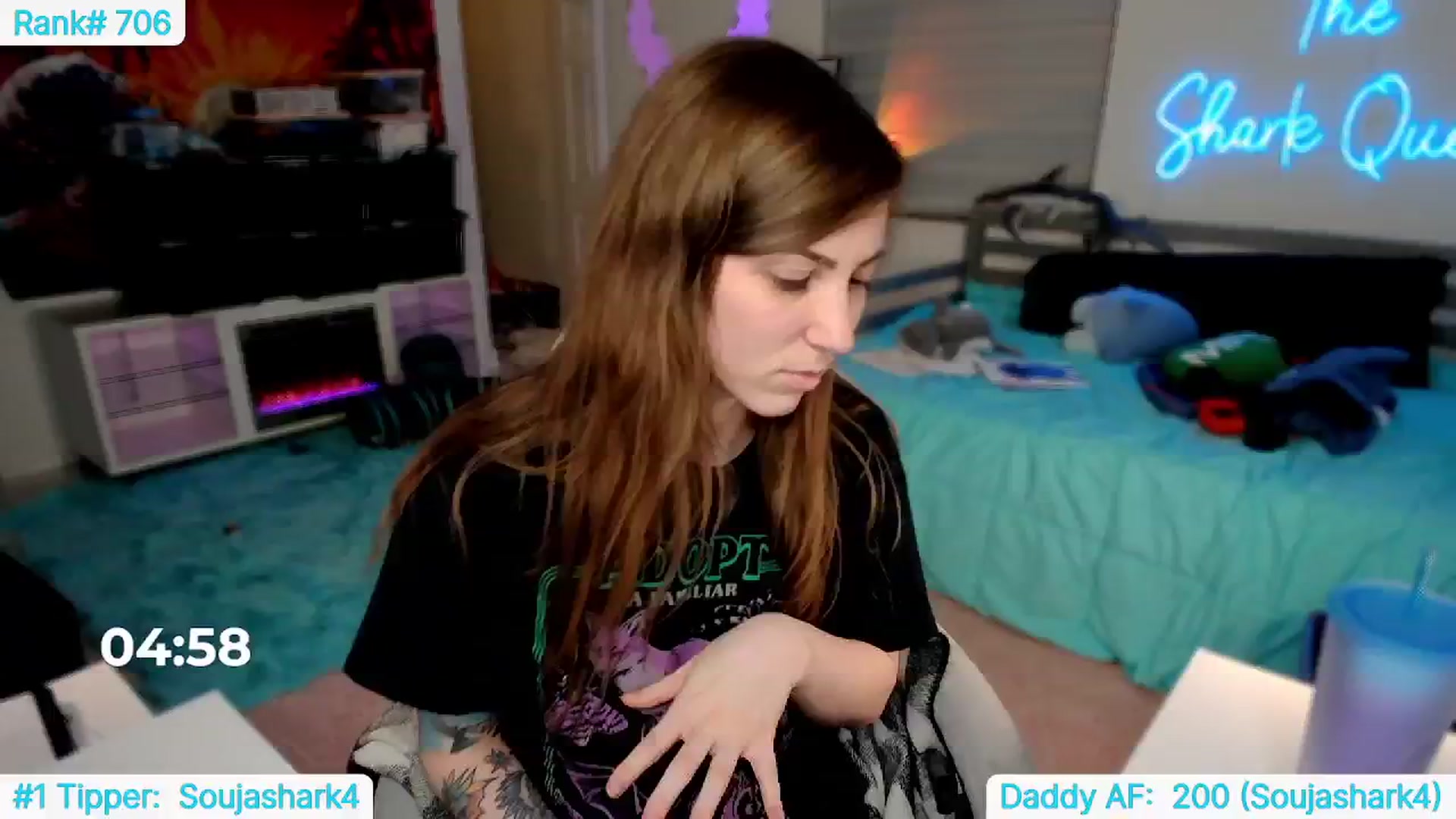 Gallery image thumbnail from TheSharkQueen's myfreecams stream on, 05/08/2024, 06:00 image 20 of 20
