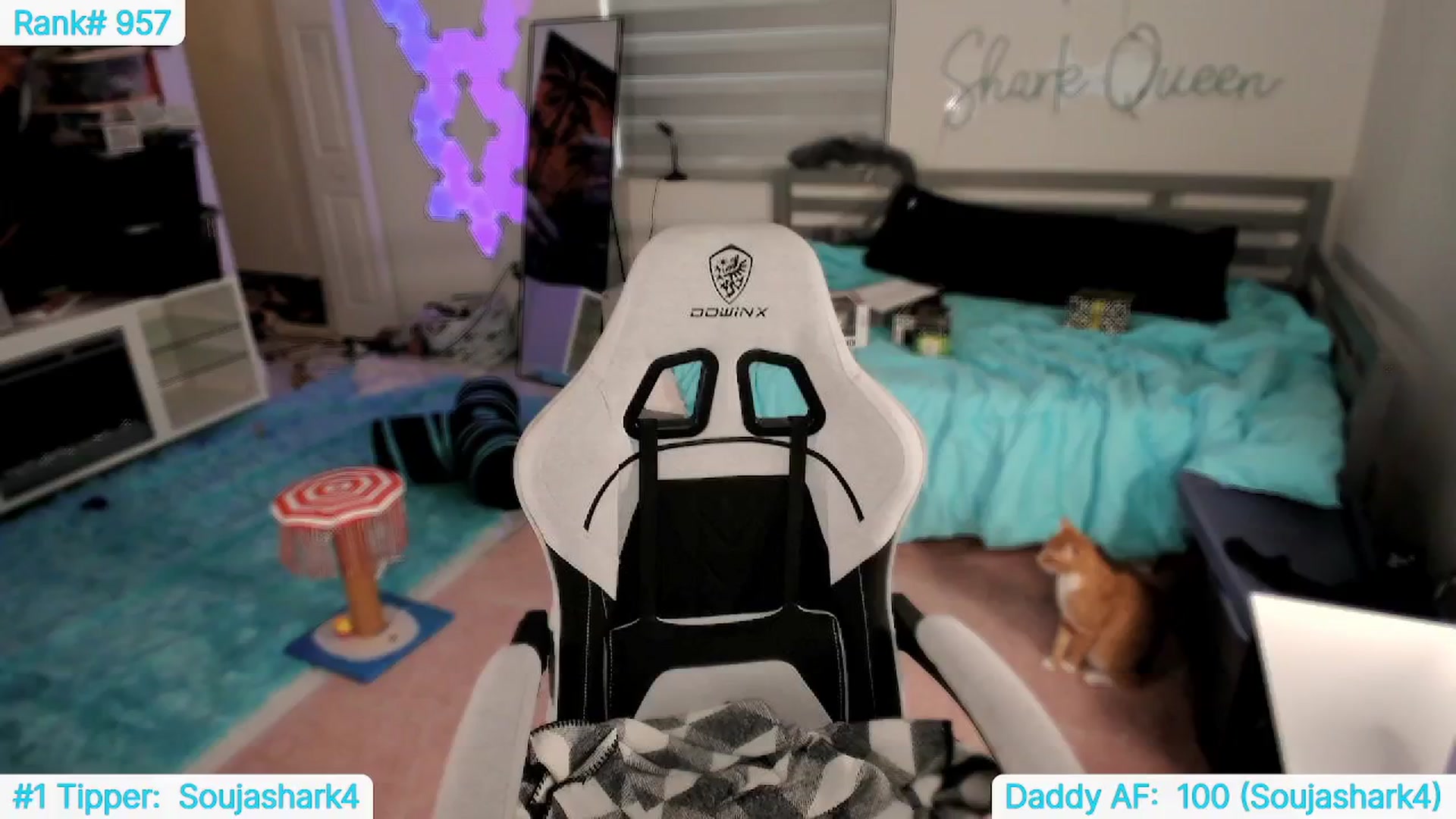 Gallery image thumbnail from TheSharkQueen's myfreecams stream on, 05/10/2024, 20:46 image 17 of 20